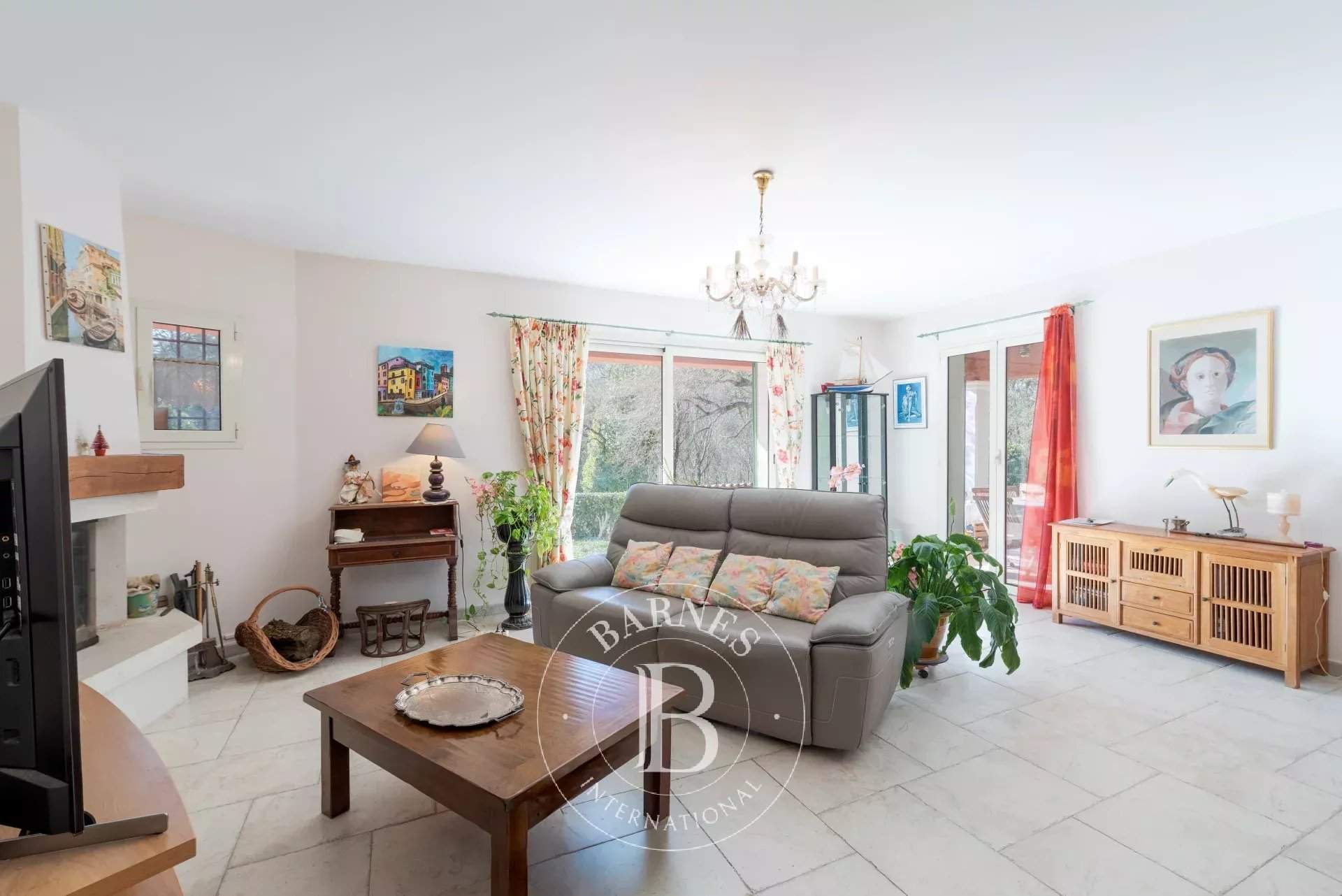 Châteauneuf-Grasse  - Maison 7 Pi&egrave;ces 5 Chambres - picture 14