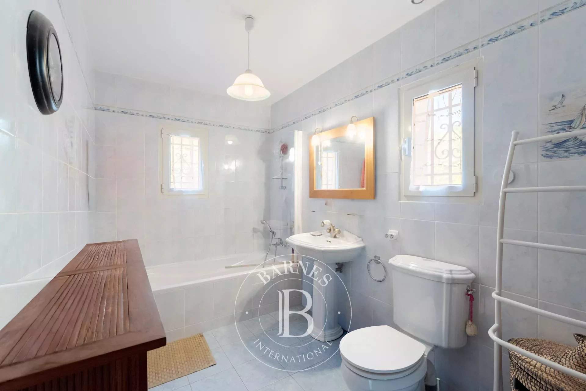 Châteauneuf-Grasse  - Maison 7 Pi&egrave;ces 5 Chambres - picture 16