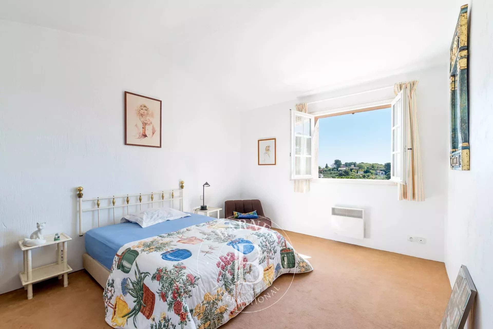 Le Rouret  - Maison 7 Pi&egrave;ces 5 Chambres - picture 5