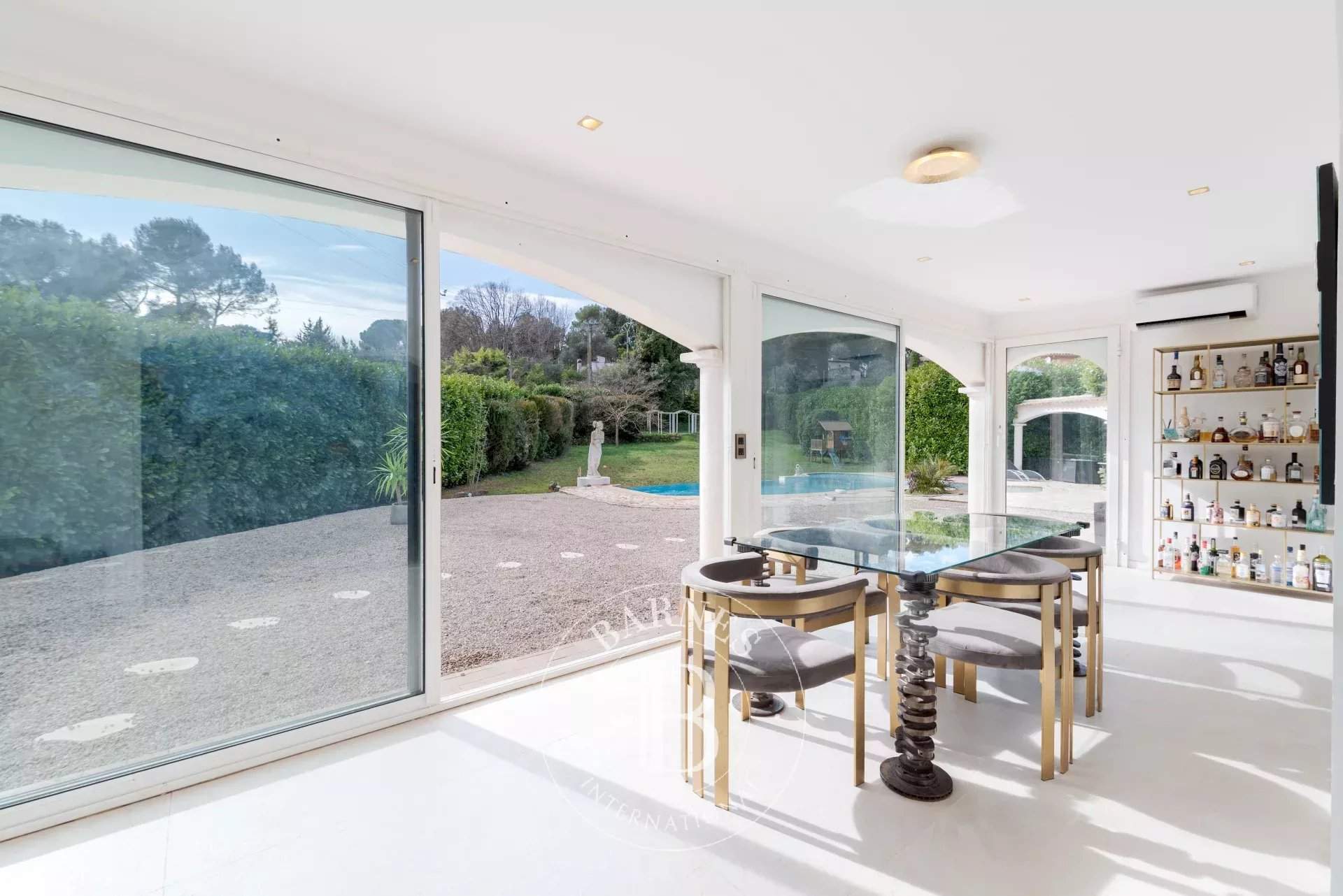 Roquefort-les-Pins  - Villa 7 Pi&egrave;ces 5 Chambres - picture 8