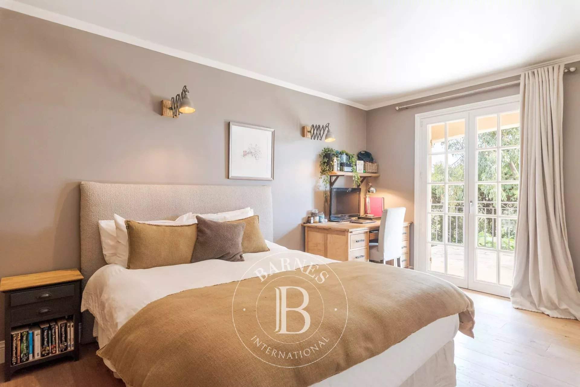 Roquefort-les-Pins  - Villa 7 Pi&egrave;ces 5 Chambres - picture 14