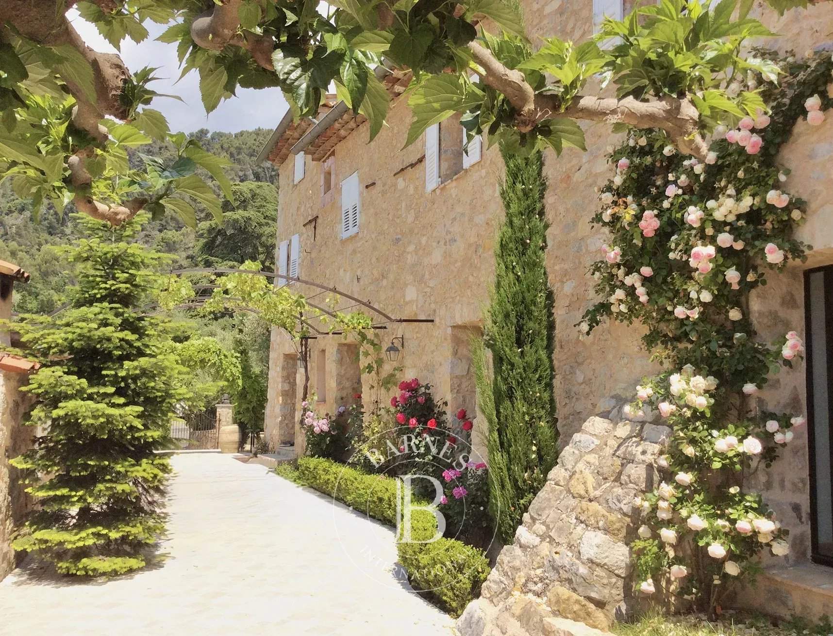 Grasse  - Bastide 7 Pi&egrave;ces 5 Chambres - picture 2