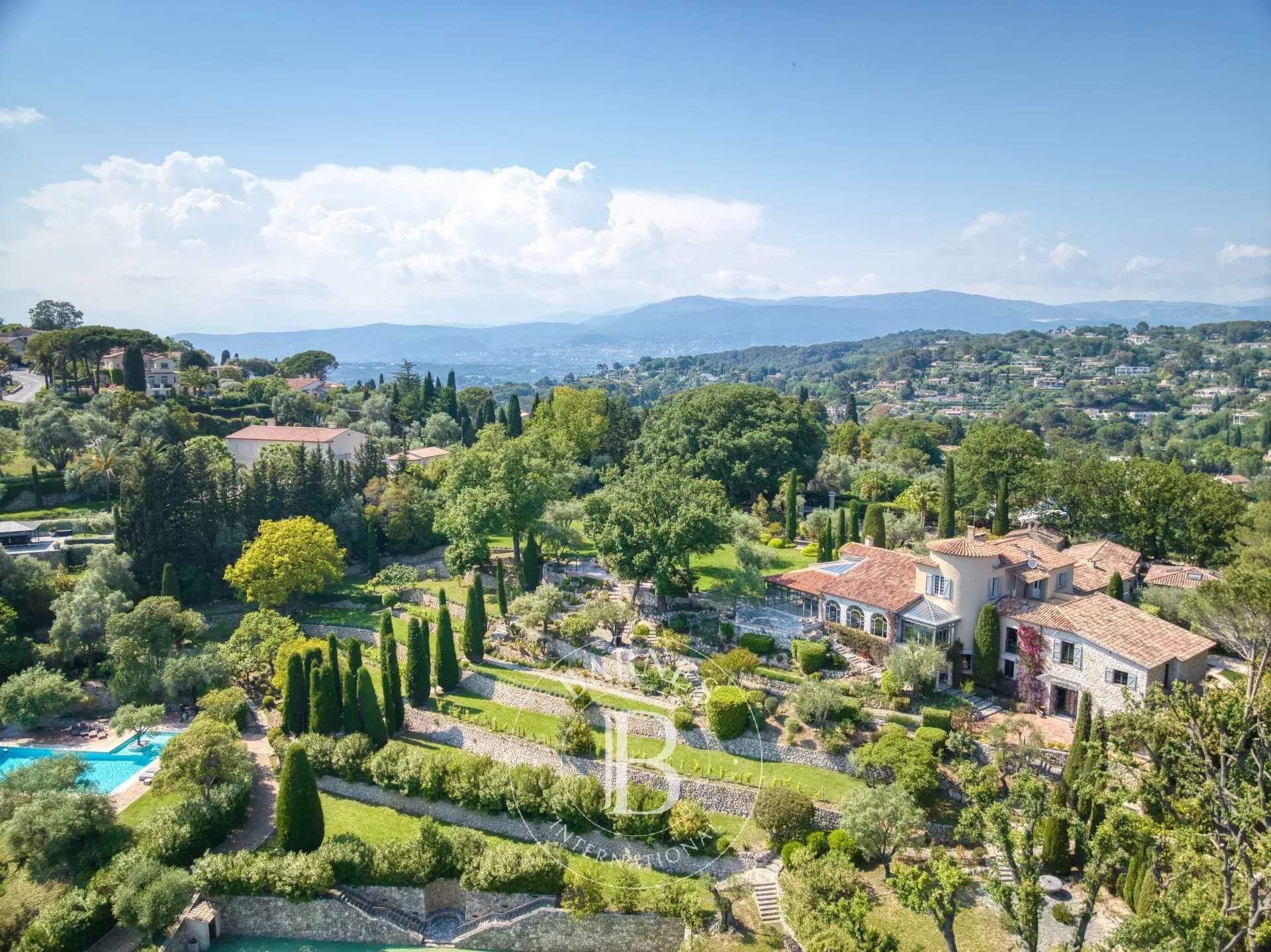 Mougins - Exceptional Estate - 11 bedrooms - Pool - Tennis picture 3