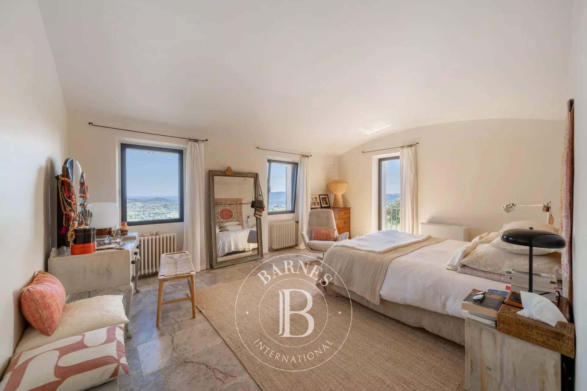 Châteauneuf-Grasse  - Maison 7 Pi&egrave;ces 4 Chambres - picture 10