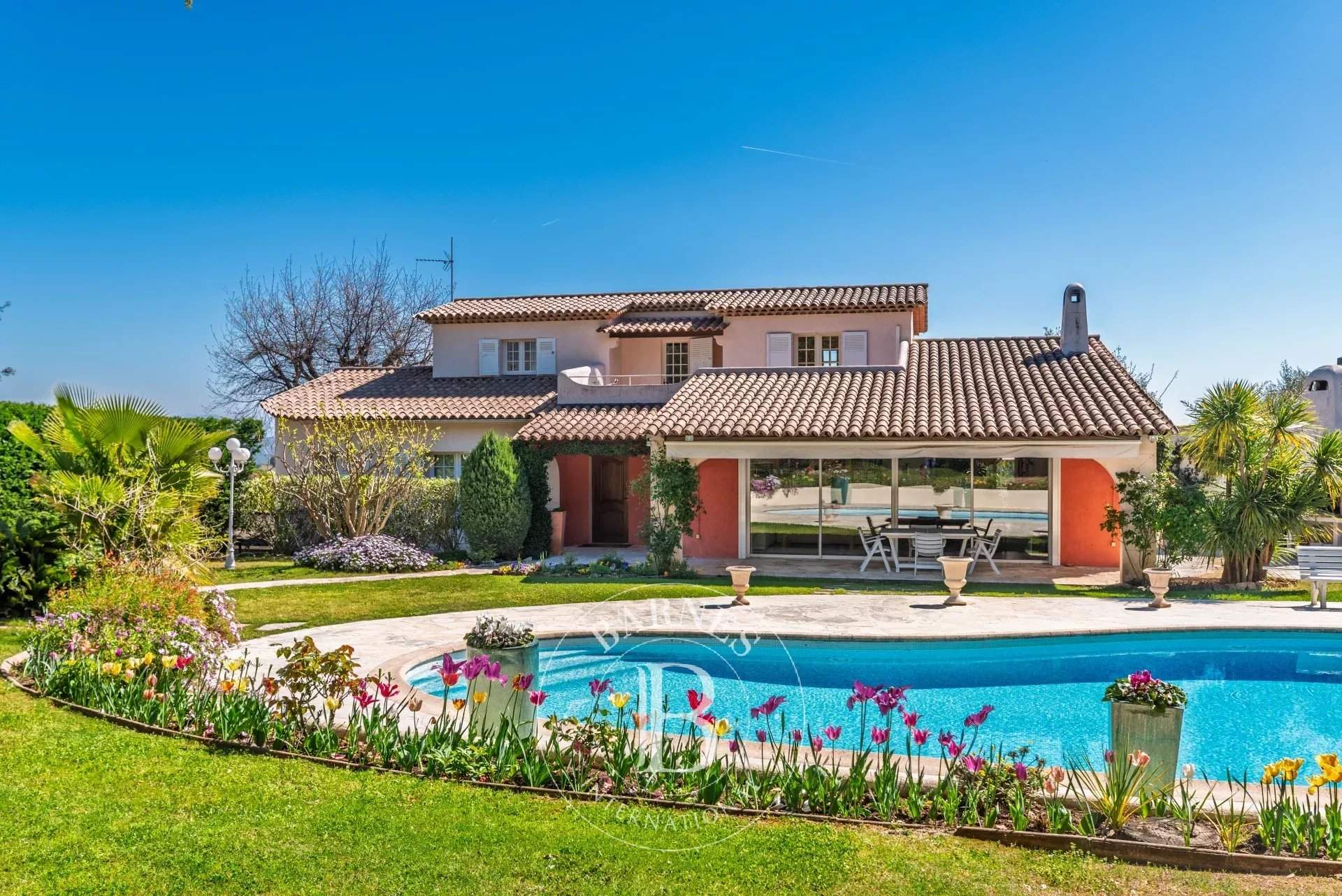 Le Rouret  - Maison 7 Pi&egrave;ces 5 Chambres - picture 1