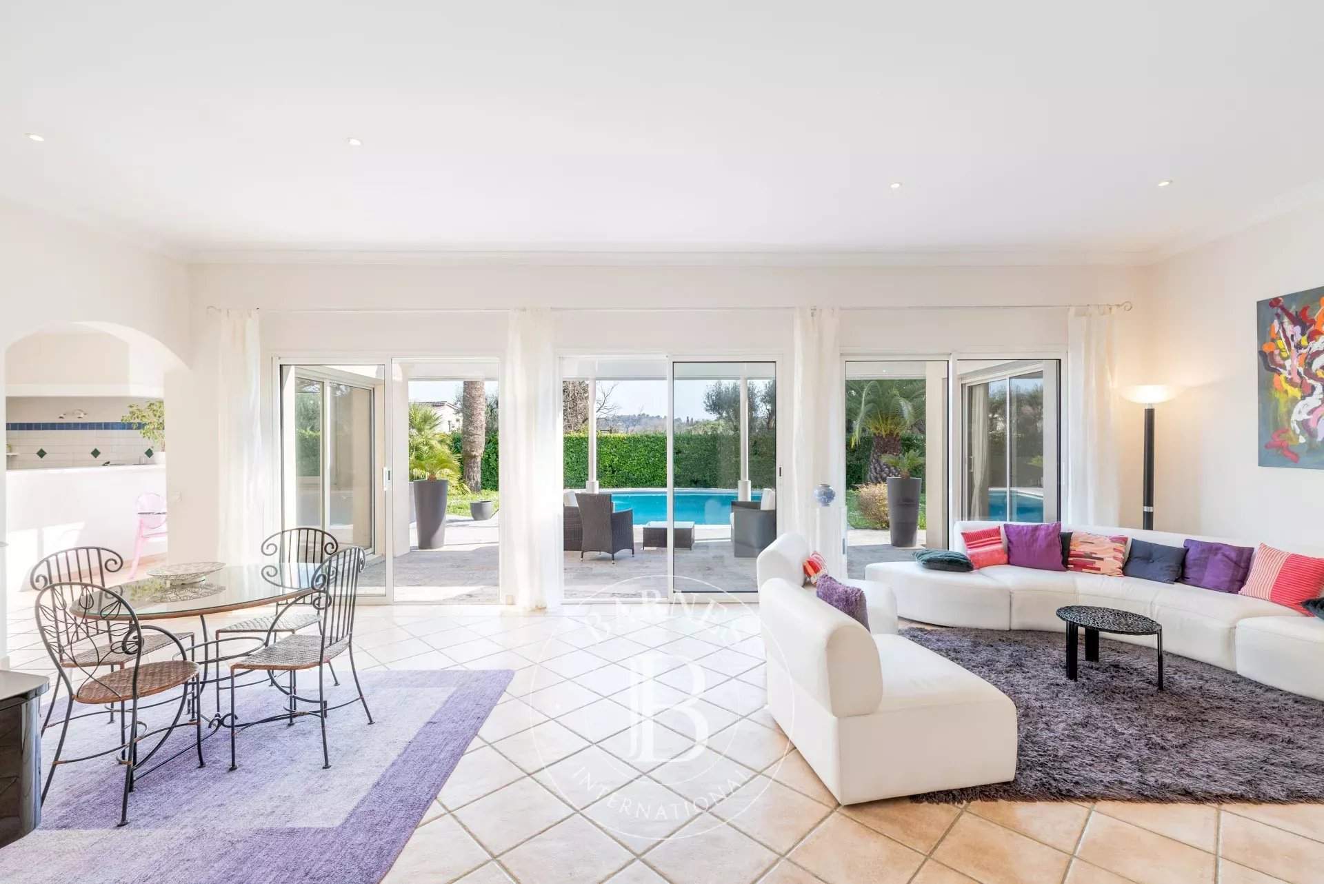 Valbonne  - Villa 7 Pi&egrave;ces 5 Chambres - picture 8