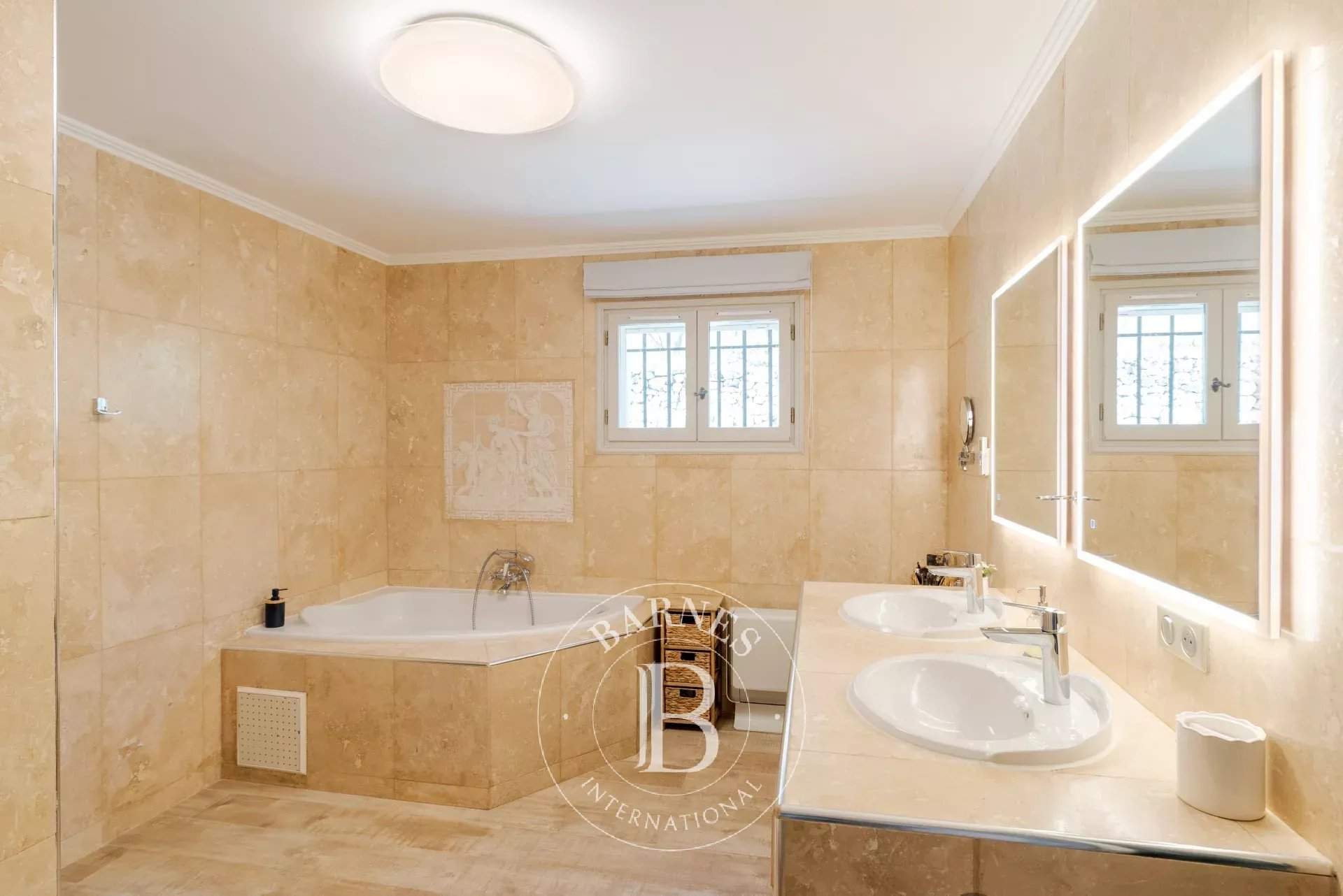 Grasse  - Villa 5 Pi&egrave;ces 4 Chambres - picture 14