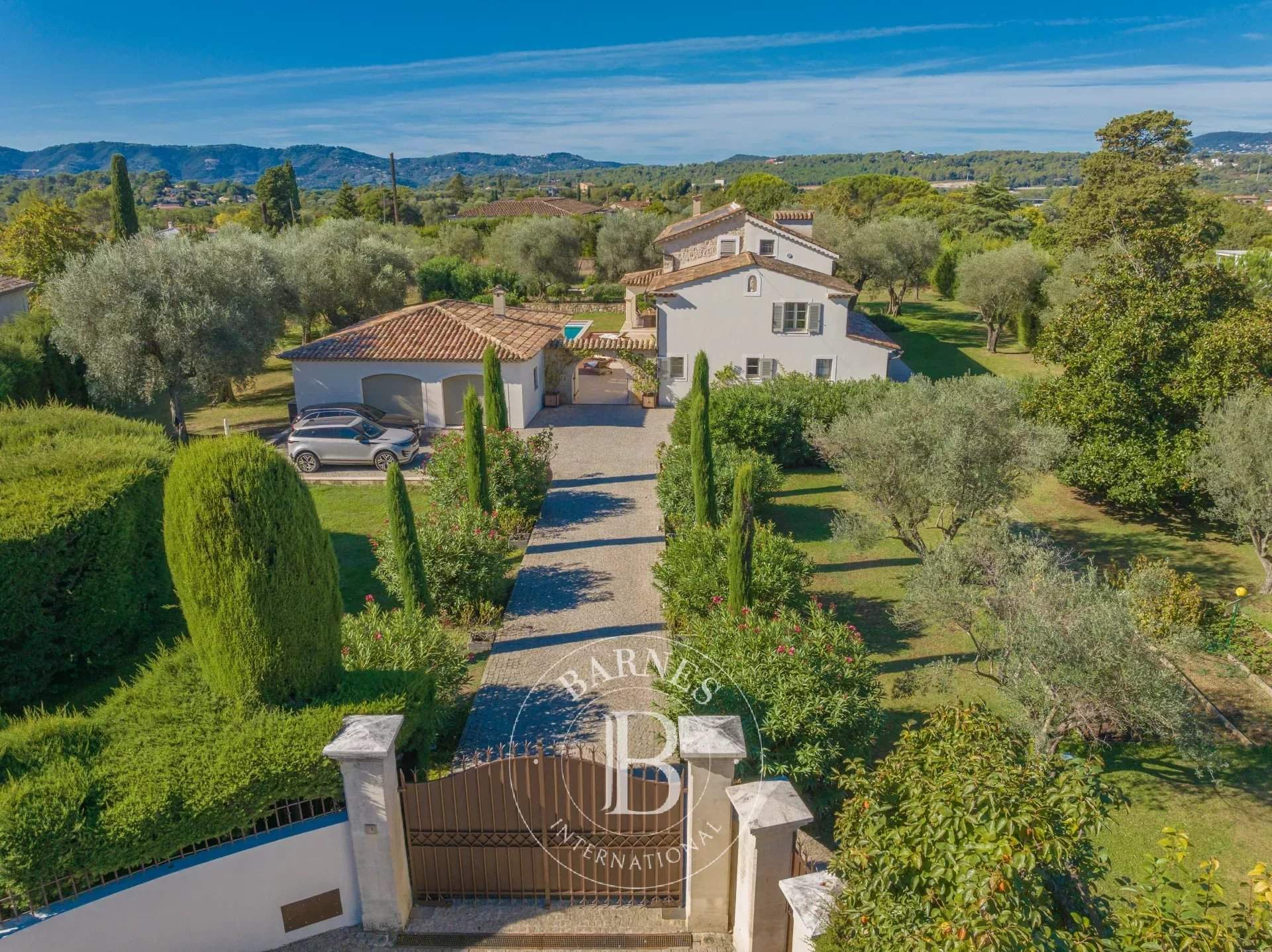 Mougins  - House 6 Bedrooms - picture 11