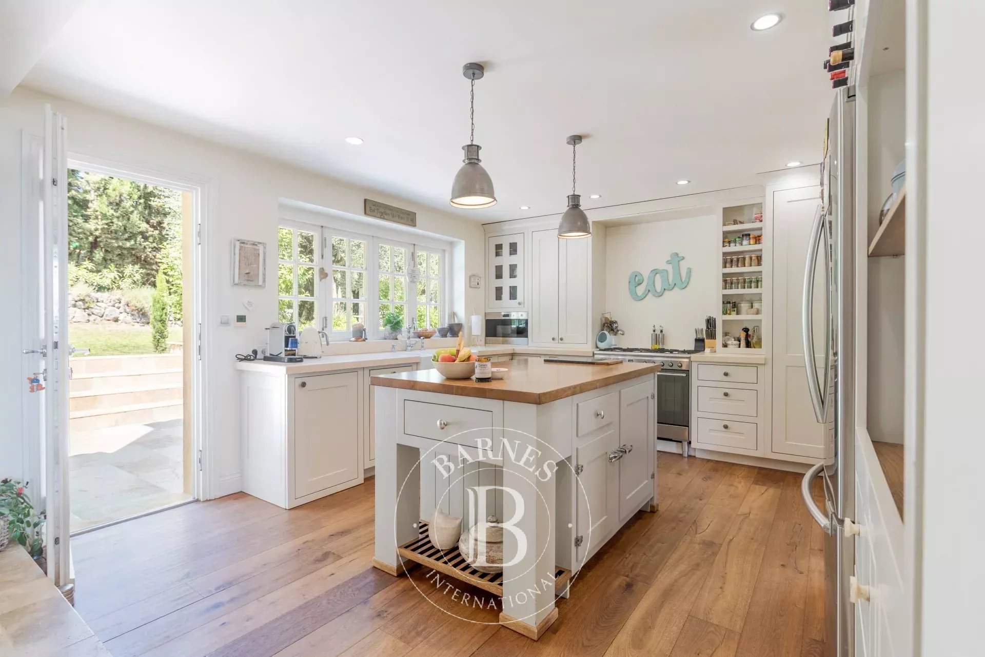 Roquefort-les-Pins  - Villa 7 Pi&egrave;ces 5 Chambres - picture 12