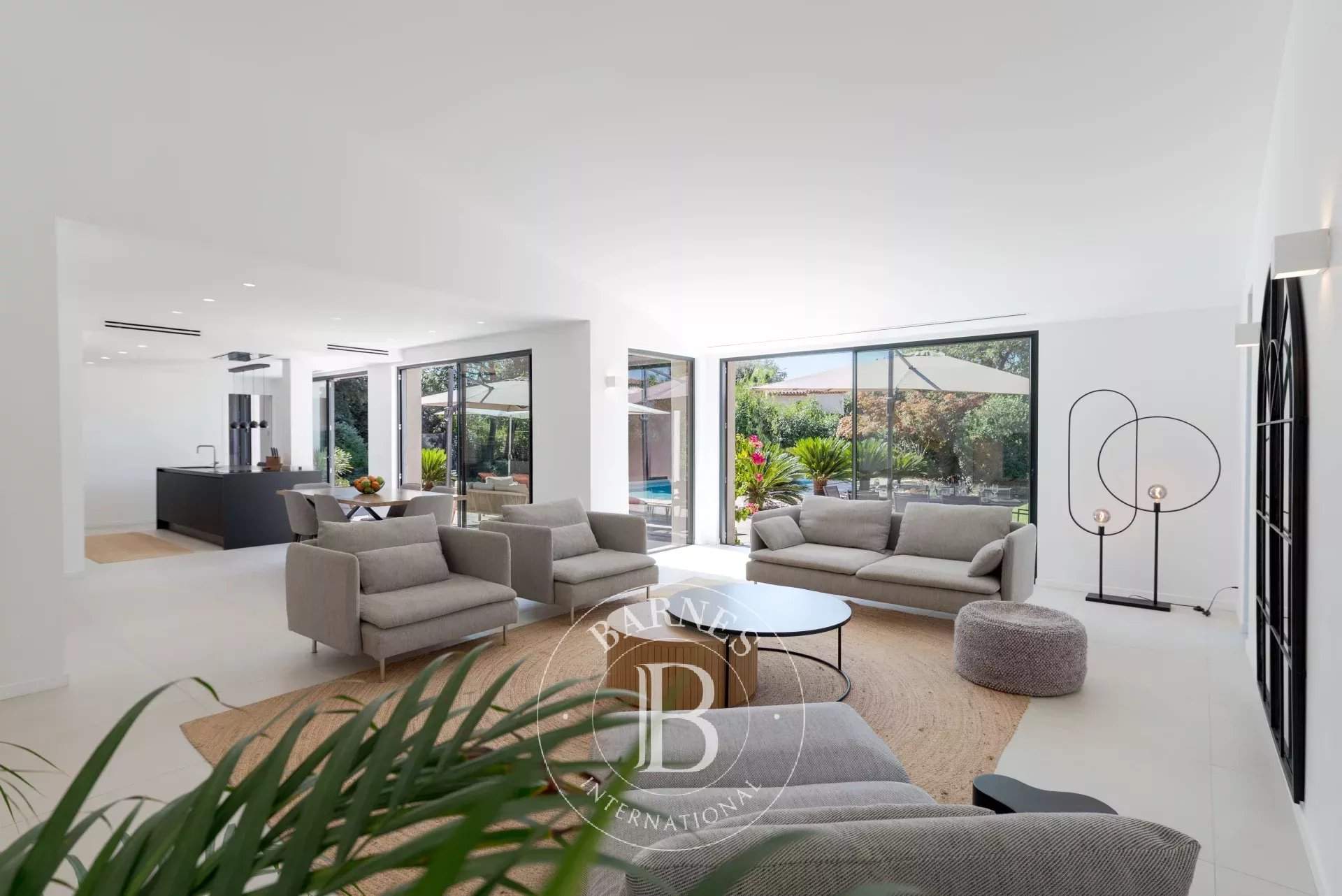 Roquefort-les-Pins  - Villa 7 Pièces 5 Chambres - picture 9