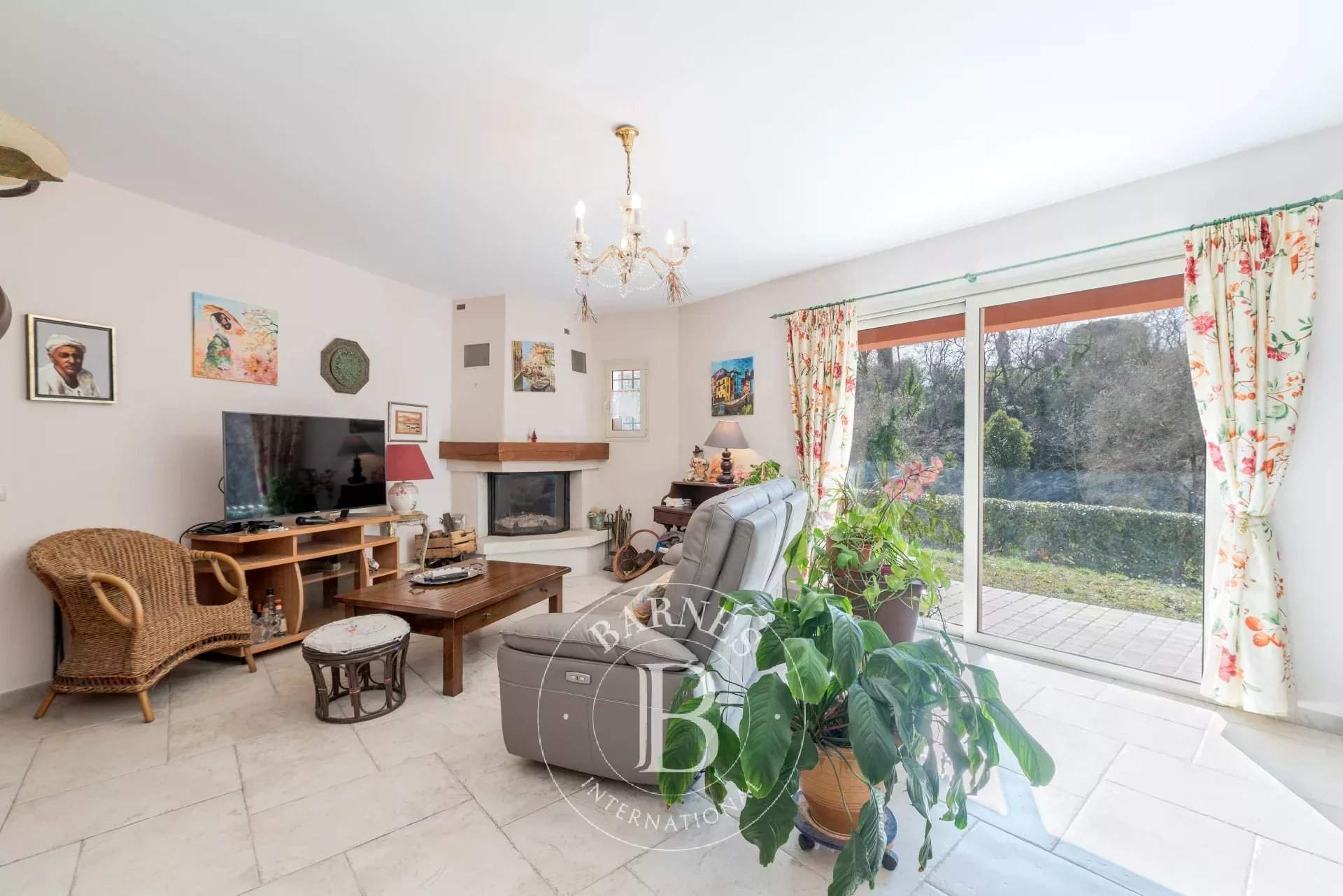 Châteauneuf-Grasse  - Maison 7 Pi&egrave;ces 5 Chambres - picture 13