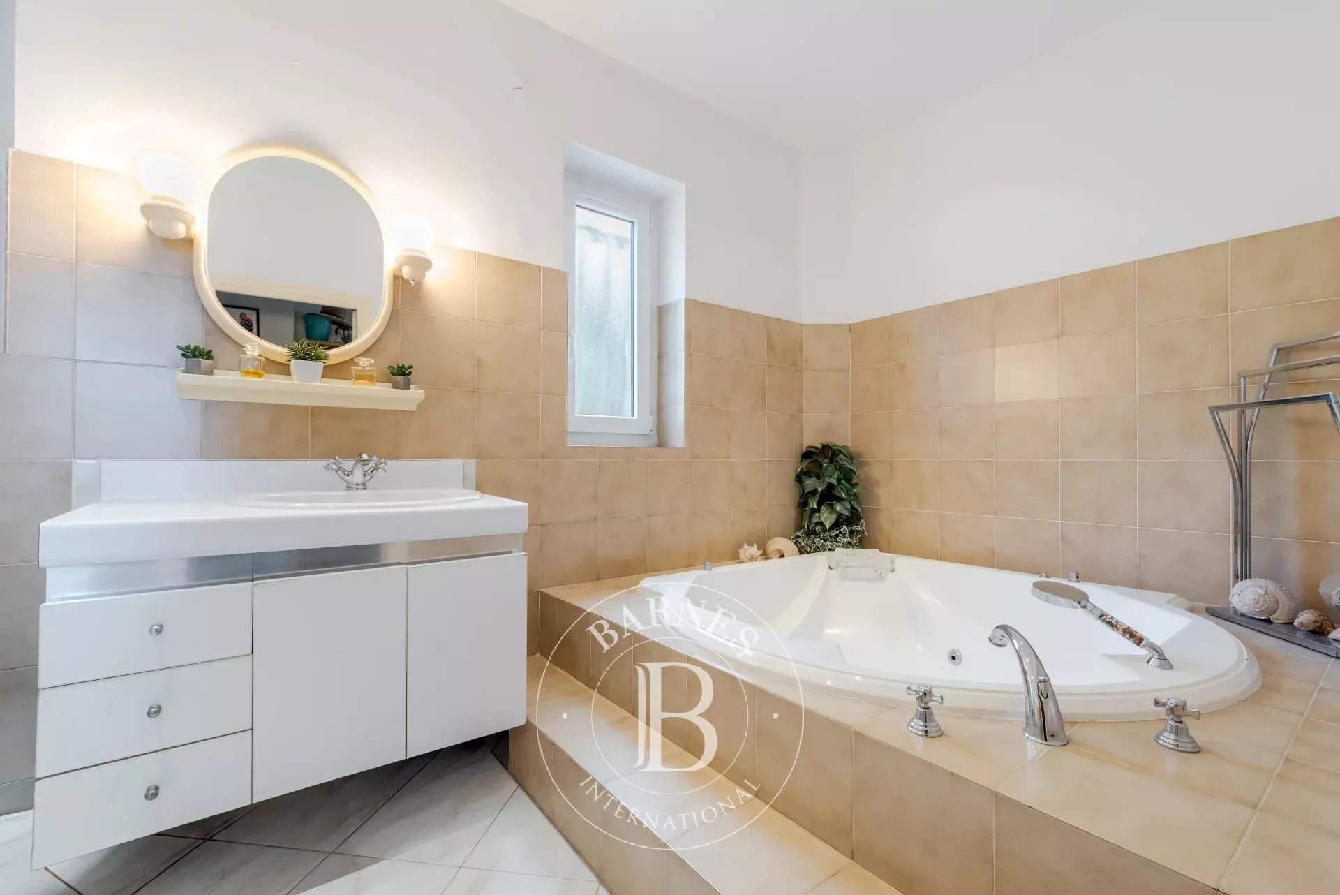 Roquefort-les-Pins  - Maison 8 Pi&egrave;ces 6 Chambres - picture 10