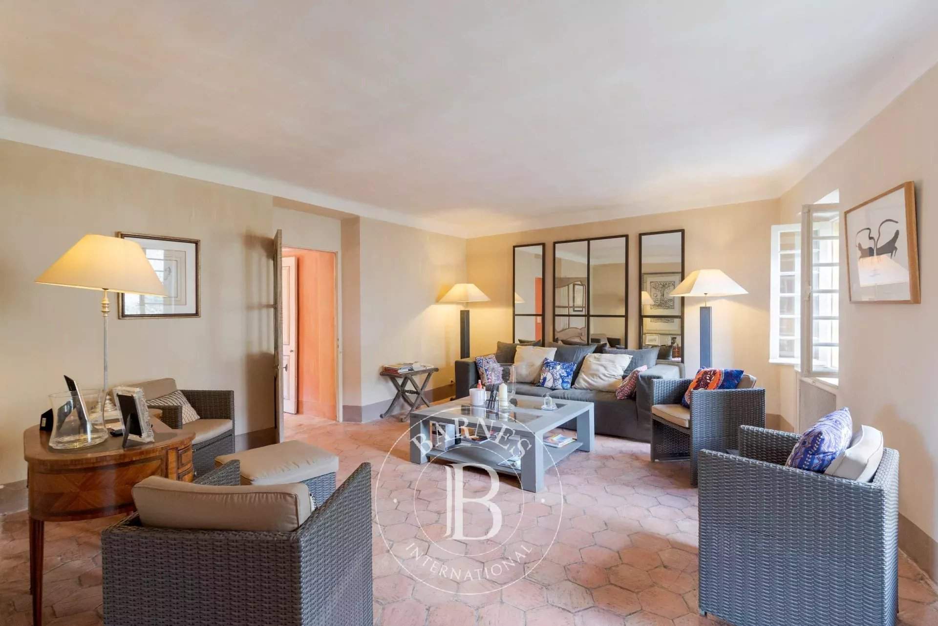 Grasse  - Bastide 5 Pi&egrave;ces 3 Chambres - picture 7