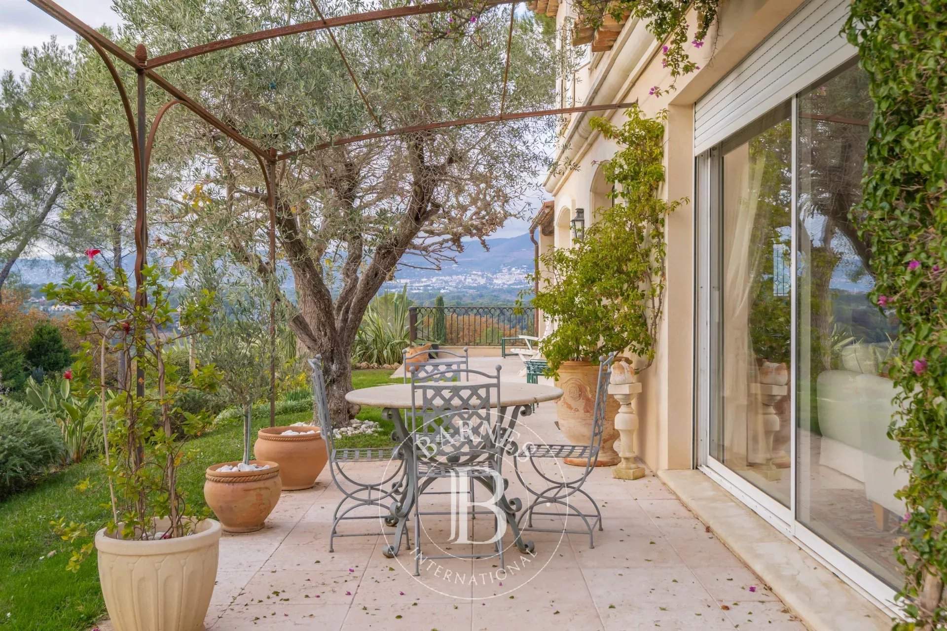 Mougins  - Villa 6 Pi&egrave;ces 4 Chambres - picture 10