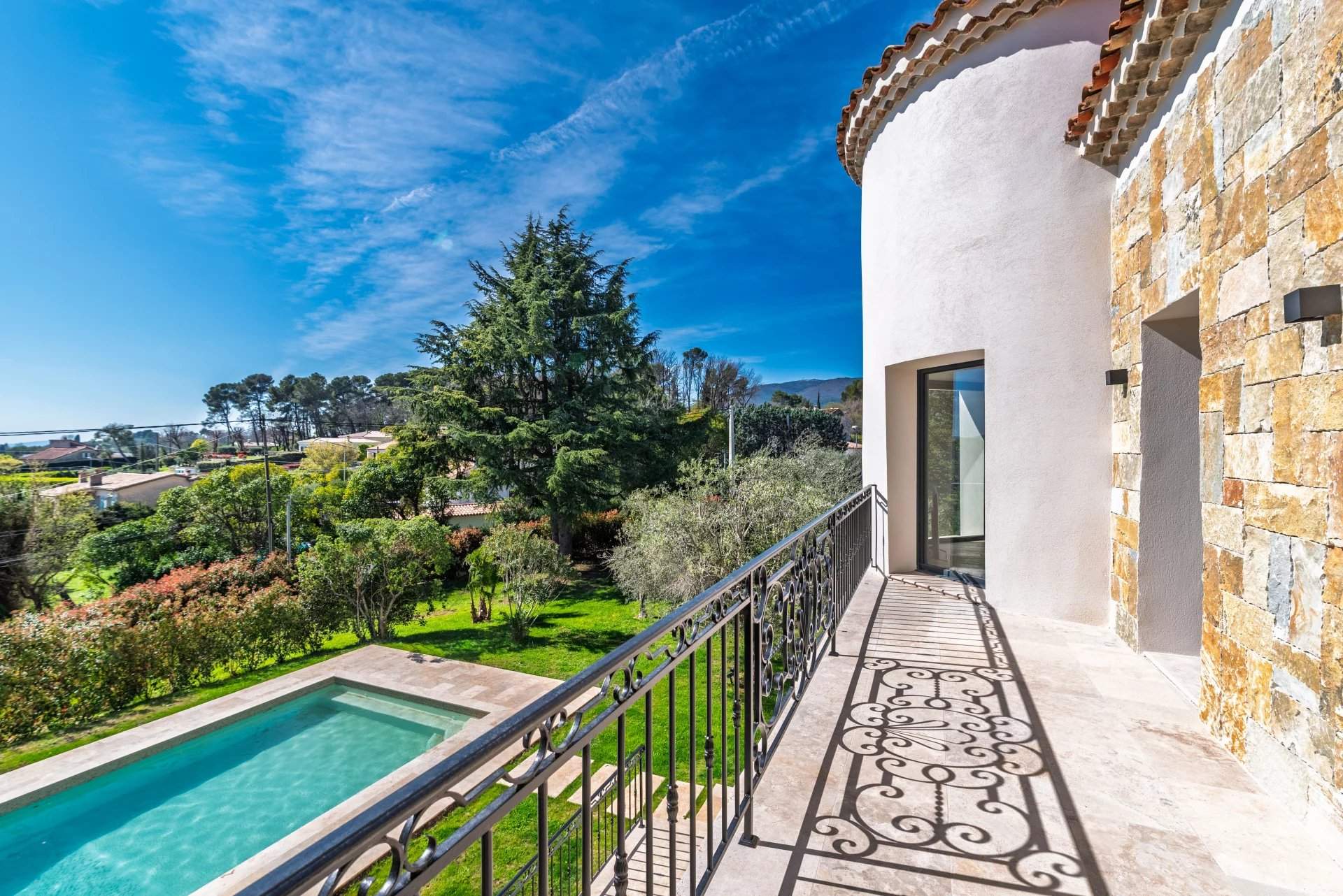 Valbonne  - Villa 8 Pi&egrave;ces 5 Chambres - picture 3