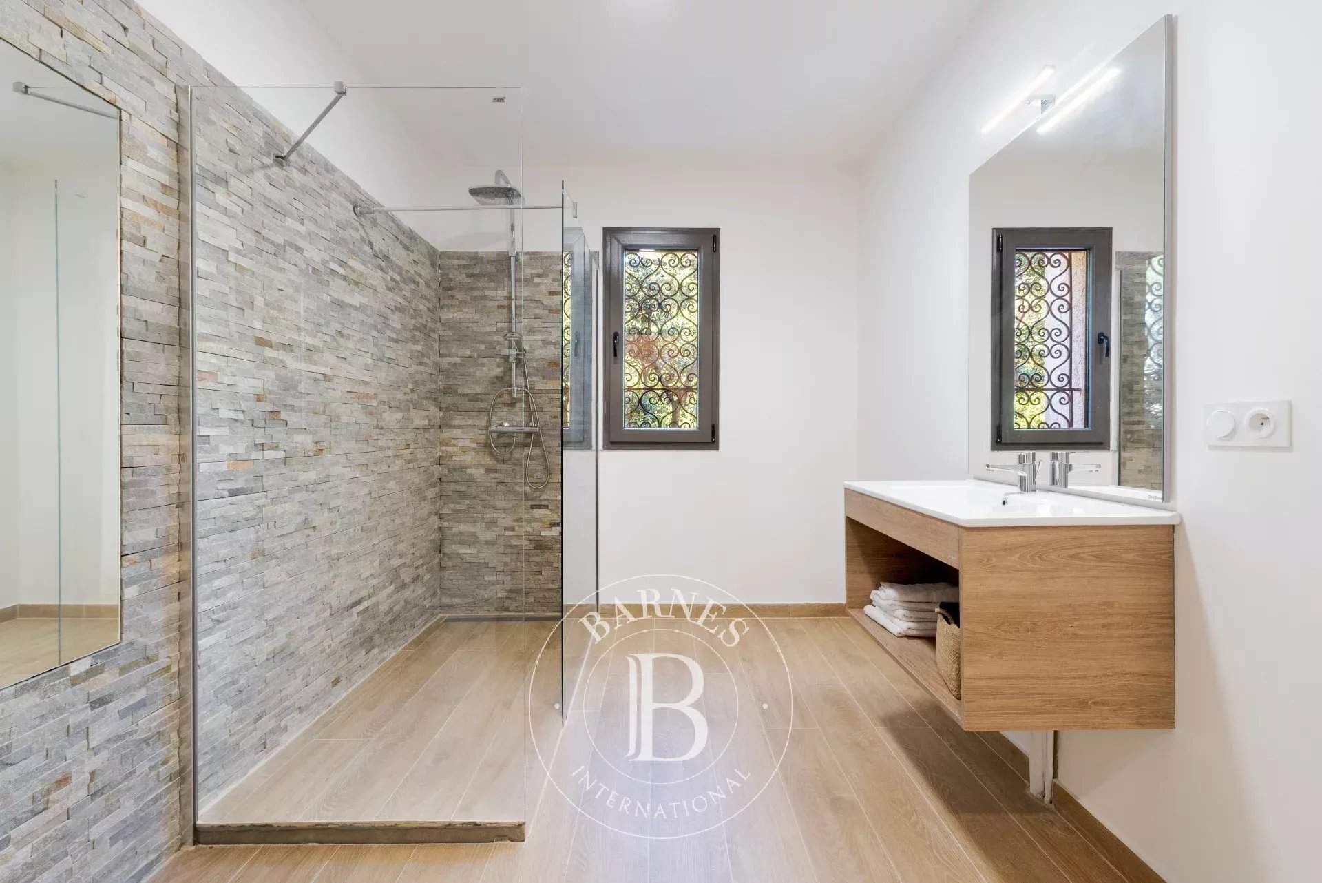 Biot  - Villa 8 Pi&egrave;ces 6 Chambres - picture 11