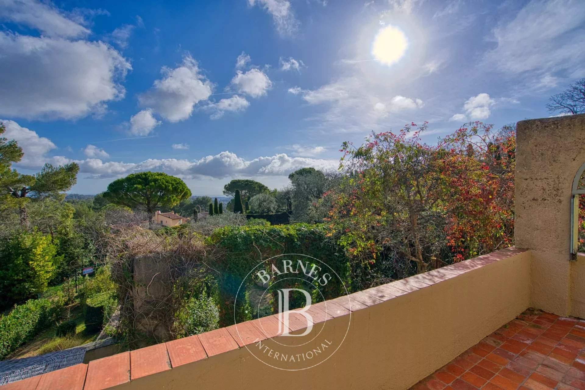 Mouans-Sartoux  - Maison 7 Pi&egrave;ces 5 Chambres - picture 11