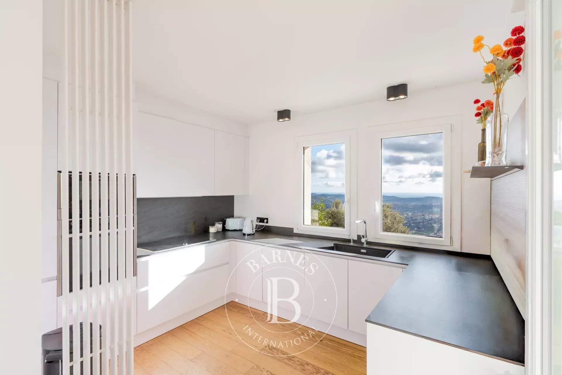 Grasse  - Maison 6 Pi&egrave;ces 4 Chambres - picture 18