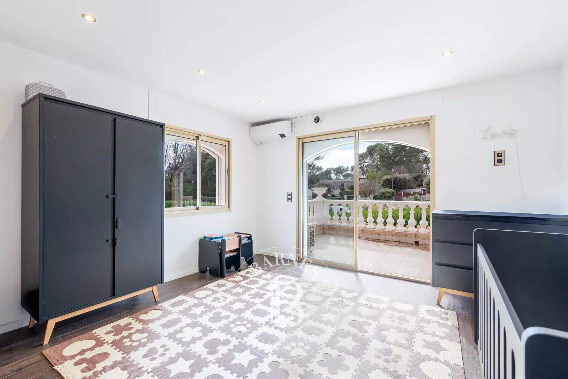 Roquefort-les-Pins  - Villa 7 Pi&egrave;ces 5 Chambres - picture 16