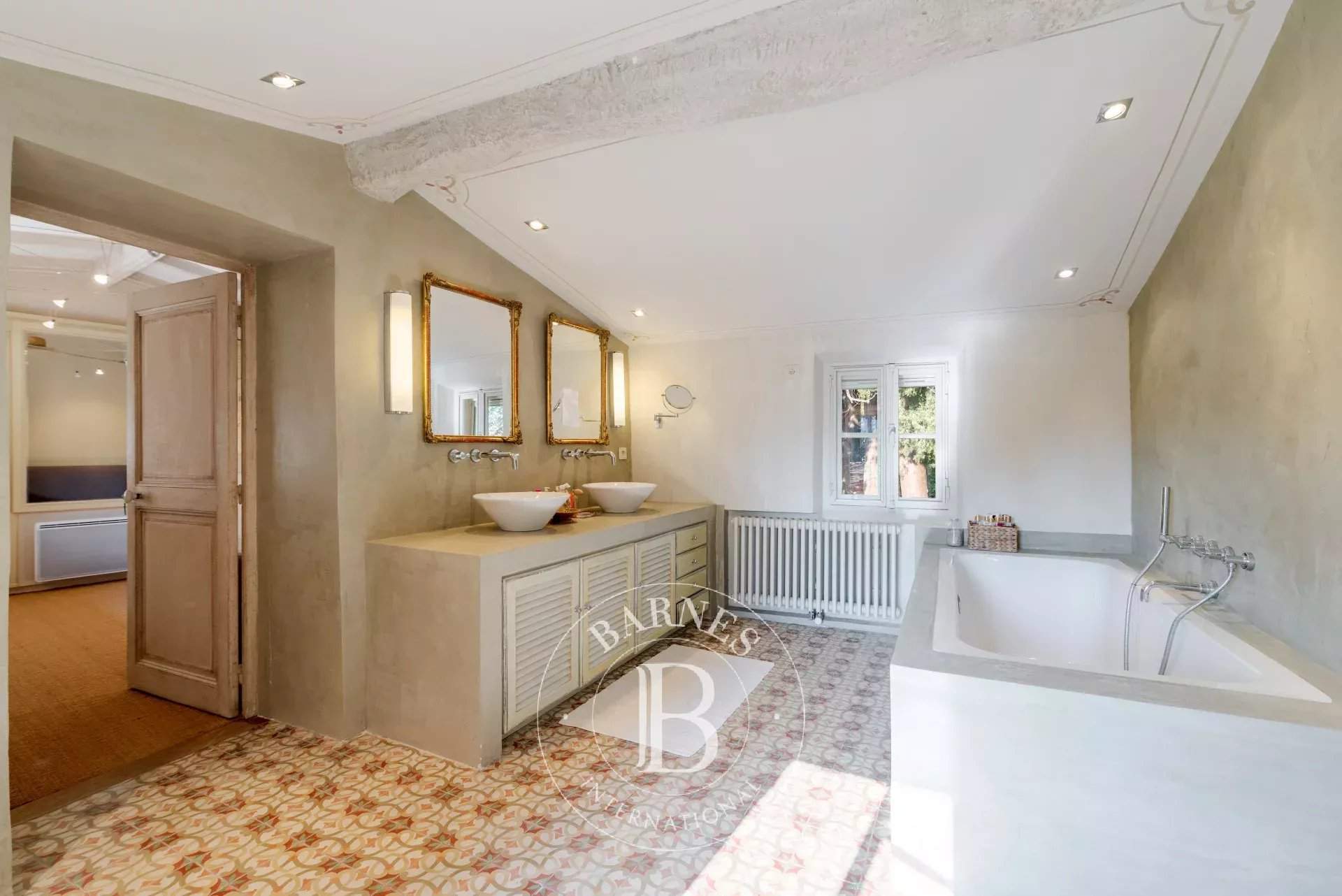 Grasse  - Bastide 5 Pi&egrave;ces 3 Chambres - picture 11