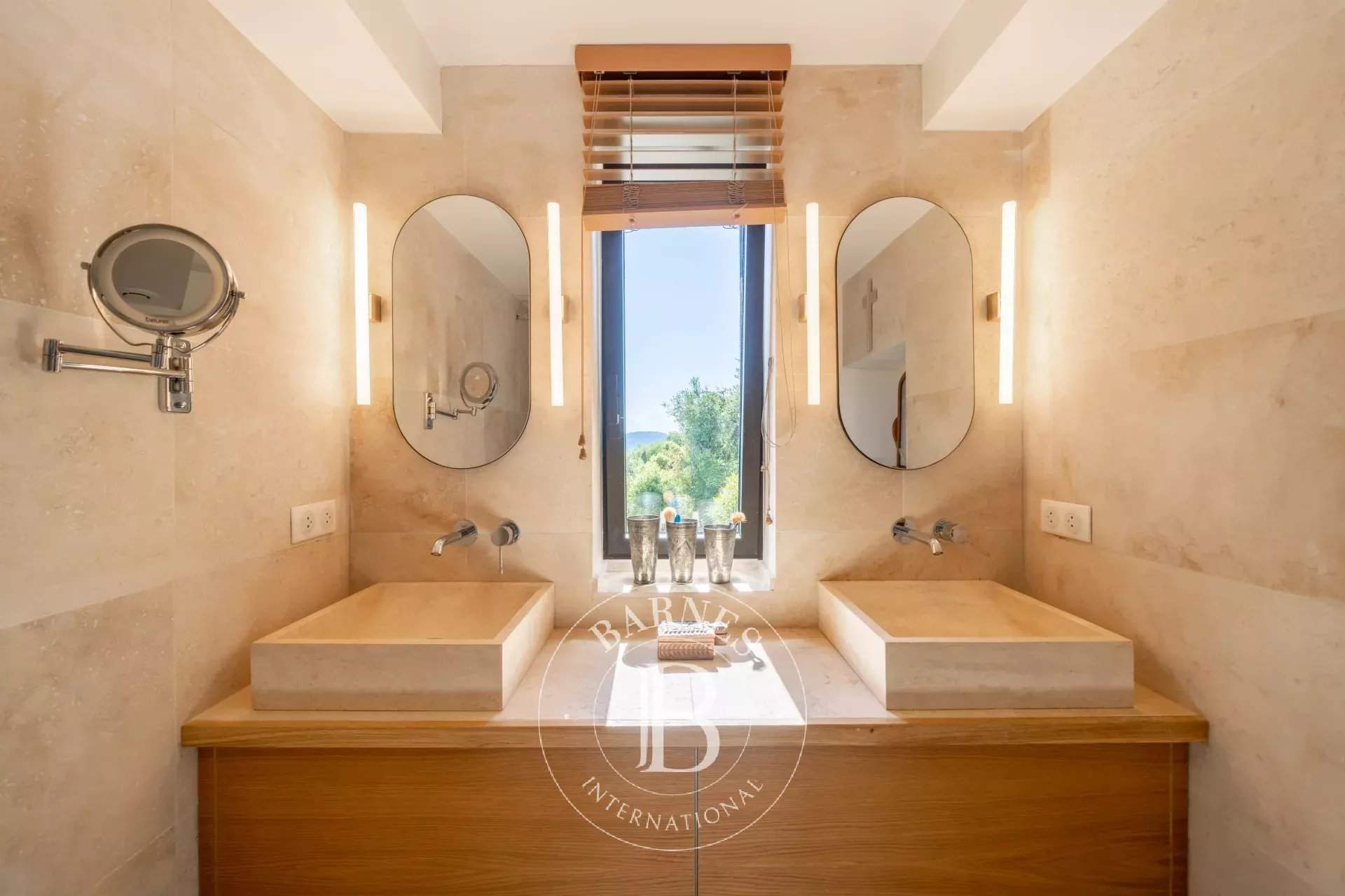 Châteauneuf-Grasse  - Maison 7 Pi&egrave;ces 4 Chambres - picture 11