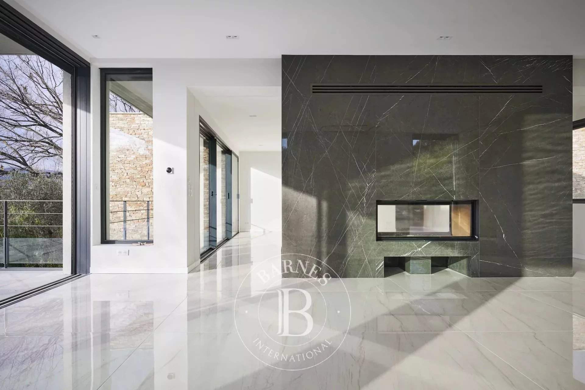 Mougins  - House 5 Bedrooms - picture 10
