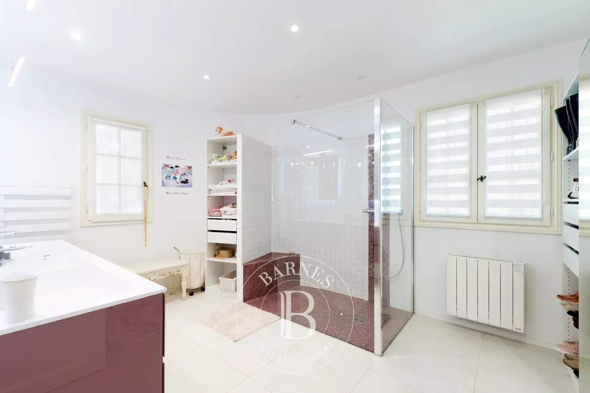 Le Rouret  - Maison 7 Pi&egrave;ces 5 Chambres - picture 15