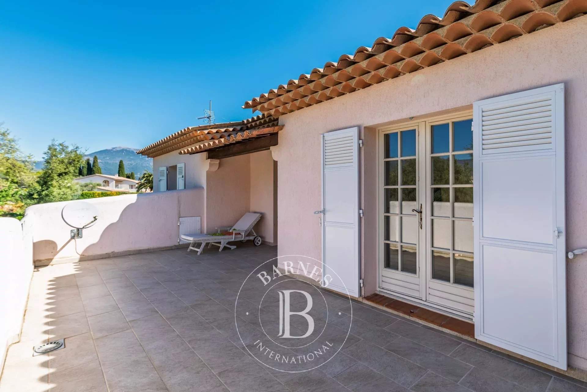 Le Rouret  - Maison 7 Pi&egrave;ces 5 Chambres - picture 11