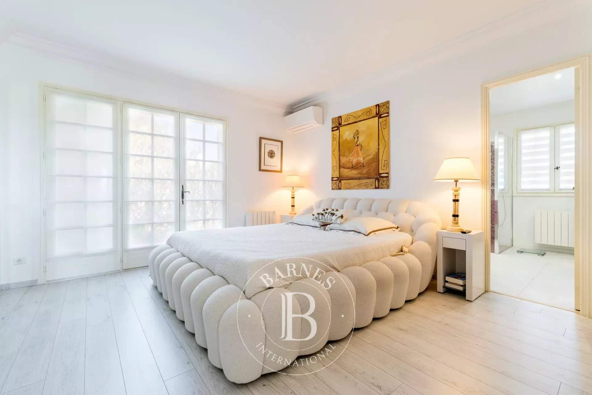 Le Rouret  - Maison 7 Pi&egrave;ces 5 Chambres - picture 9