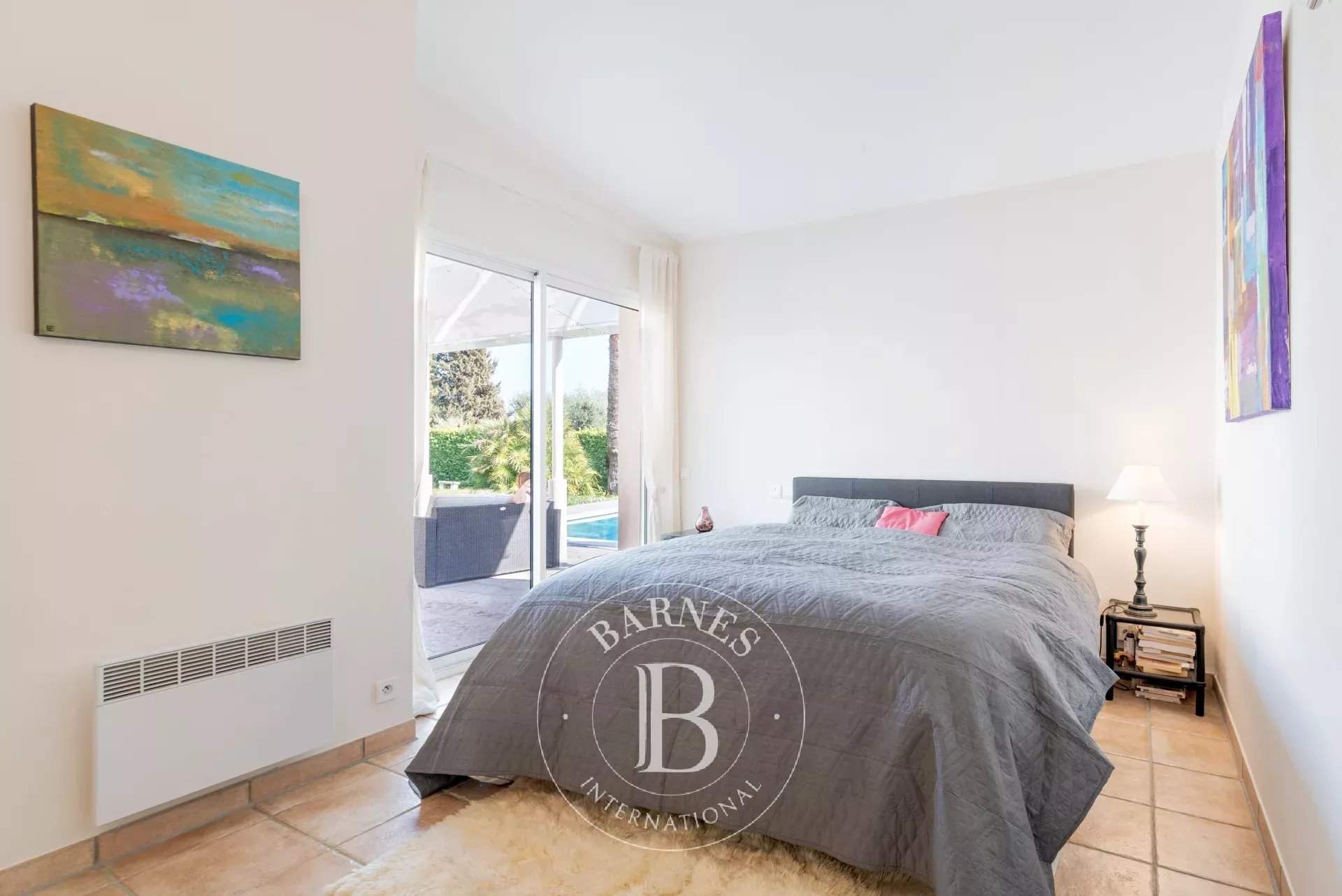 Valbonne  - Villa 7 Pi&egrave;ces 5 Chambres - picture 12