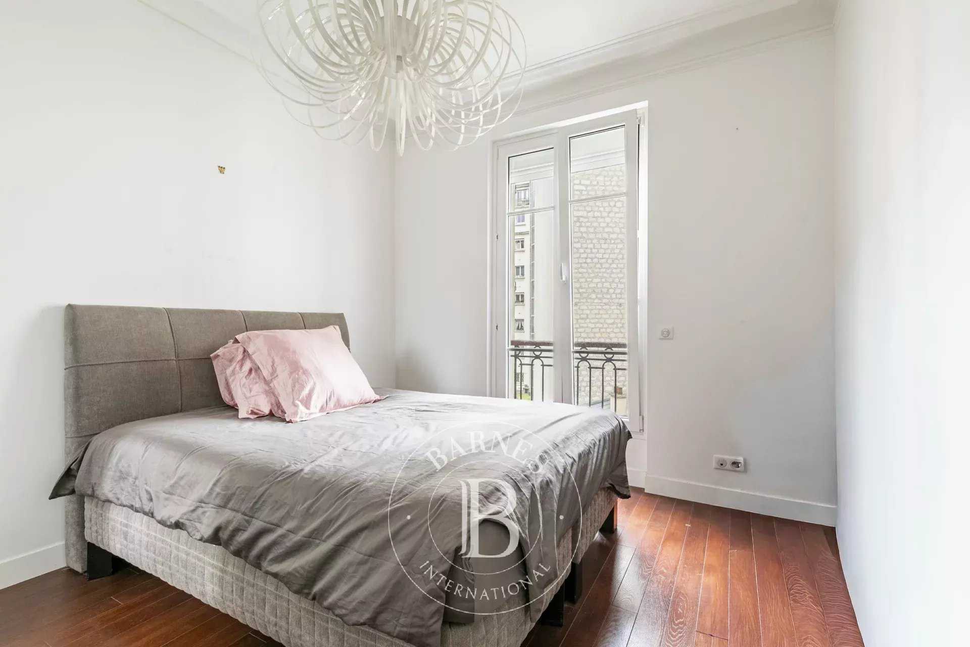 Paris  - Appartement 4 Pi&egrave;ces 3 Chambres