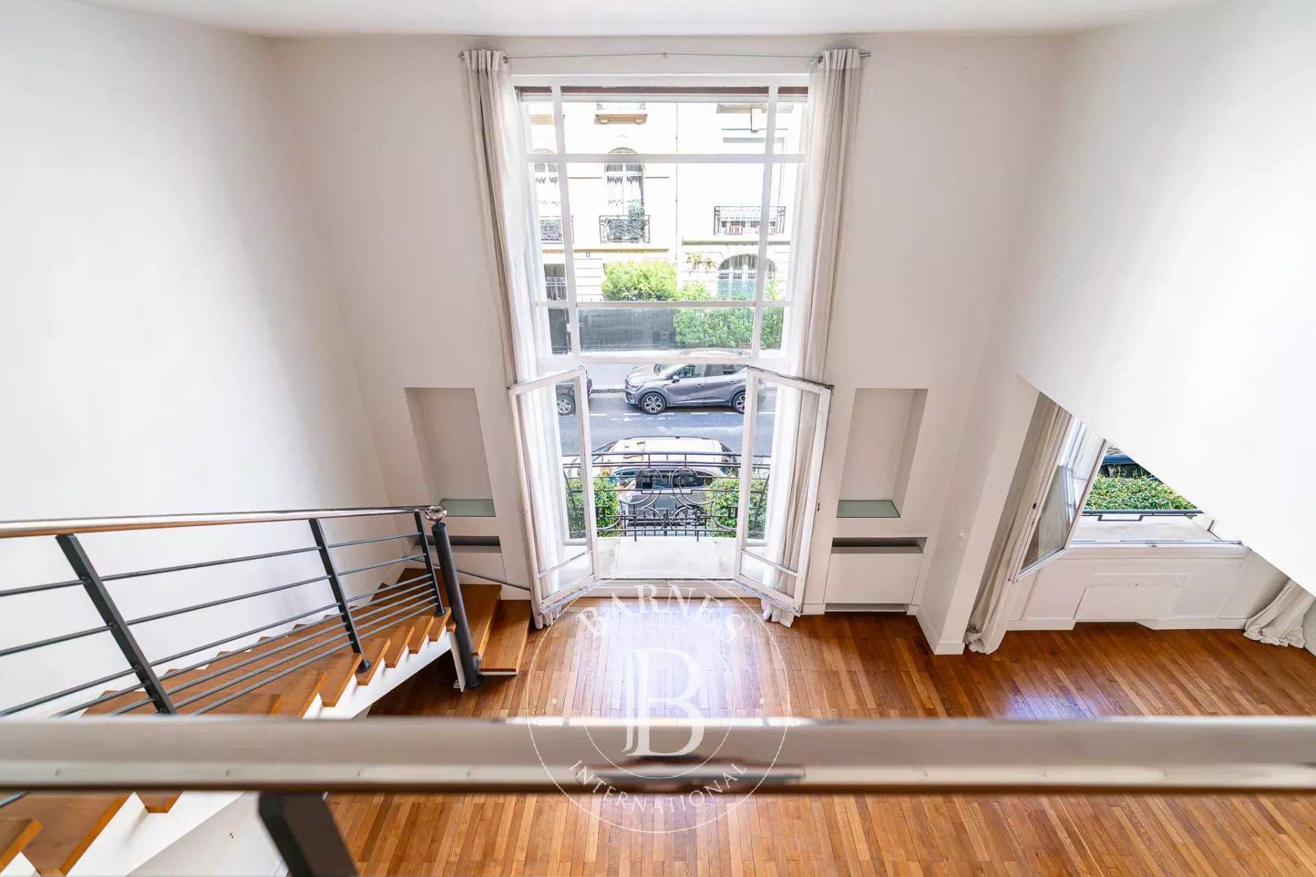 Paris  - Apartment 3 Bedrooms