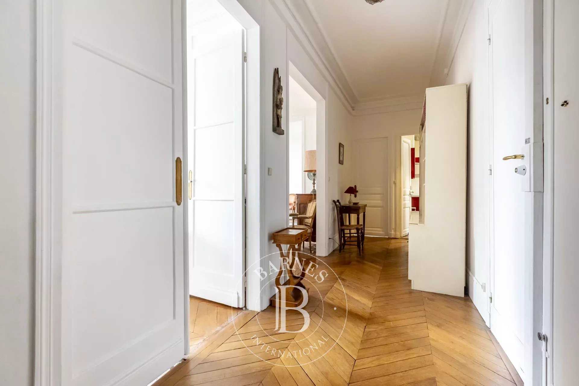 Paris  - Appartement 6 Pièces 4 Chambres