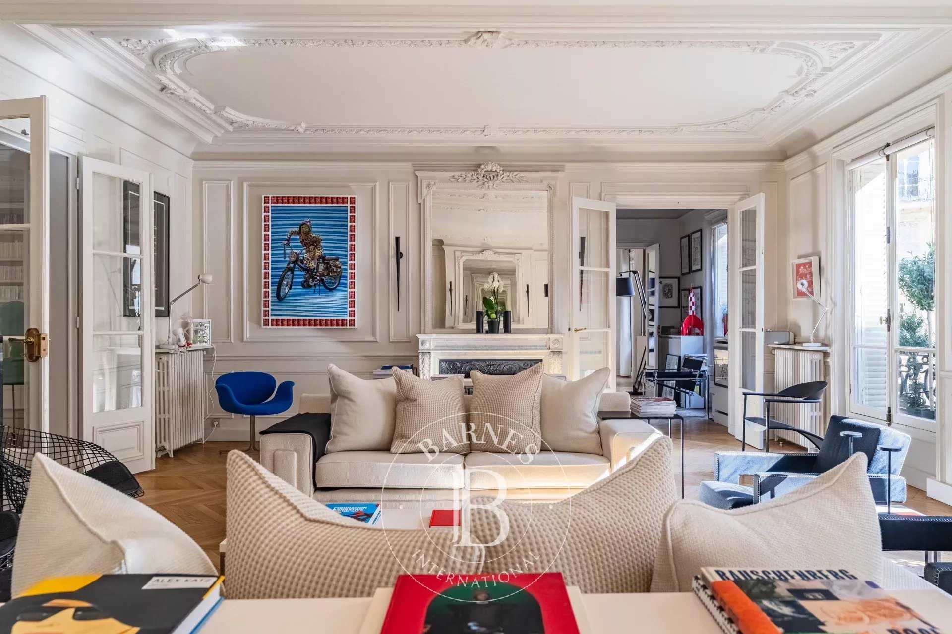 Paris  - Appartement 7 Pi&egrave;ces 4 Chambres