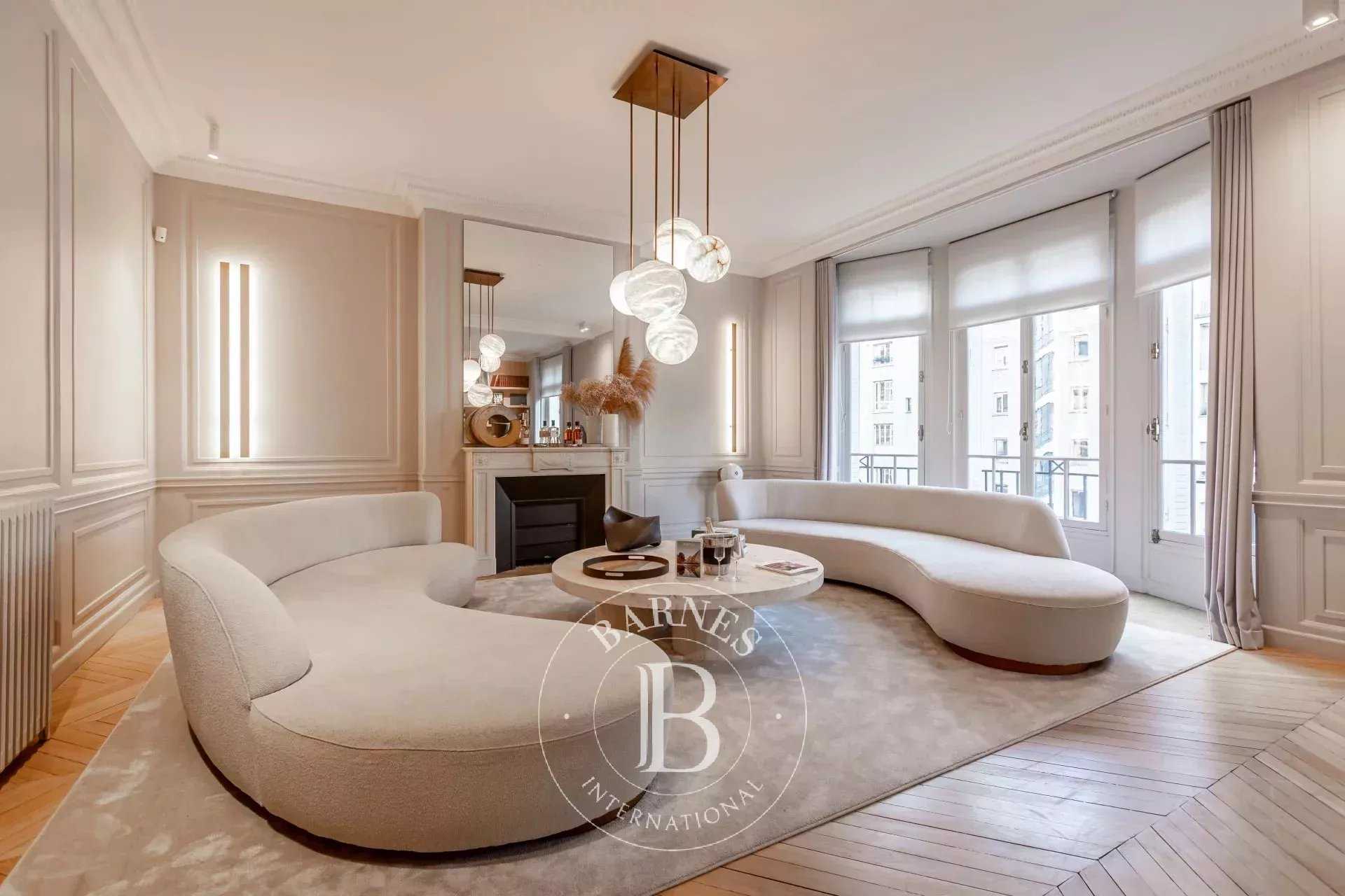 Paris  - Apartment 5 Bedrooms