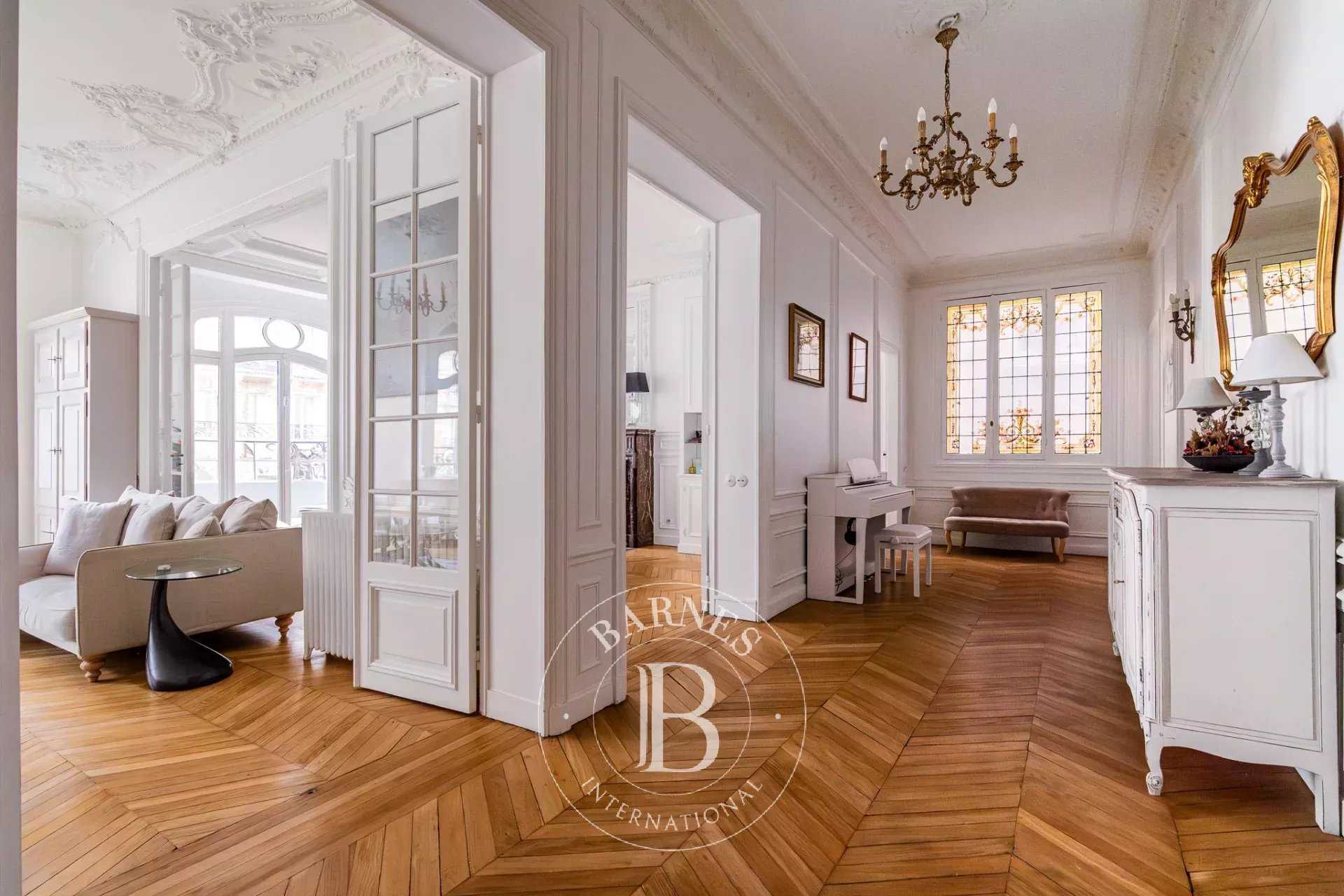 Paris  - Piso 6 Cuartos 4 Habitaciones