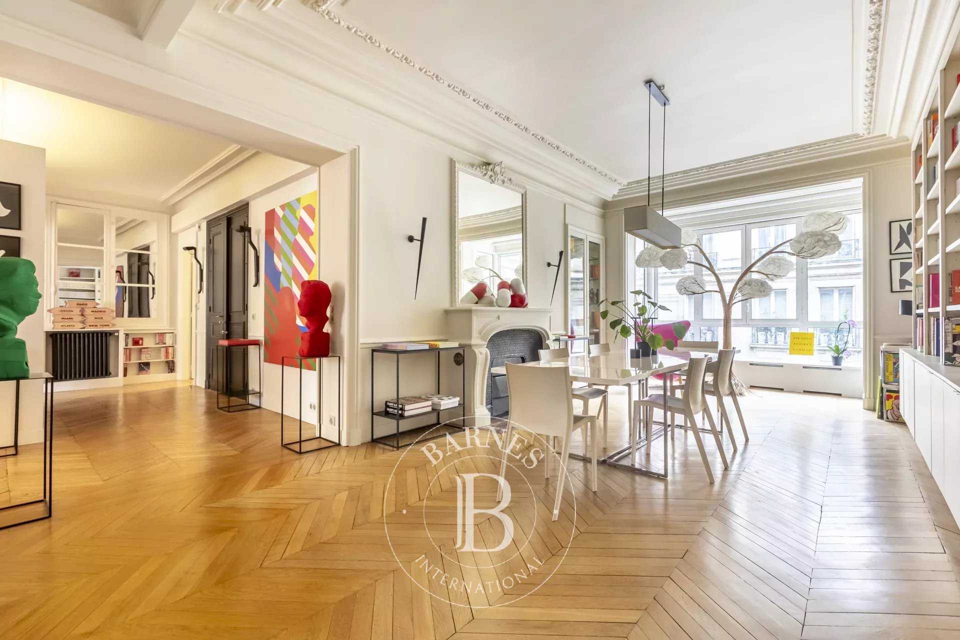 Paris  - Apartment 4 Bedrooms