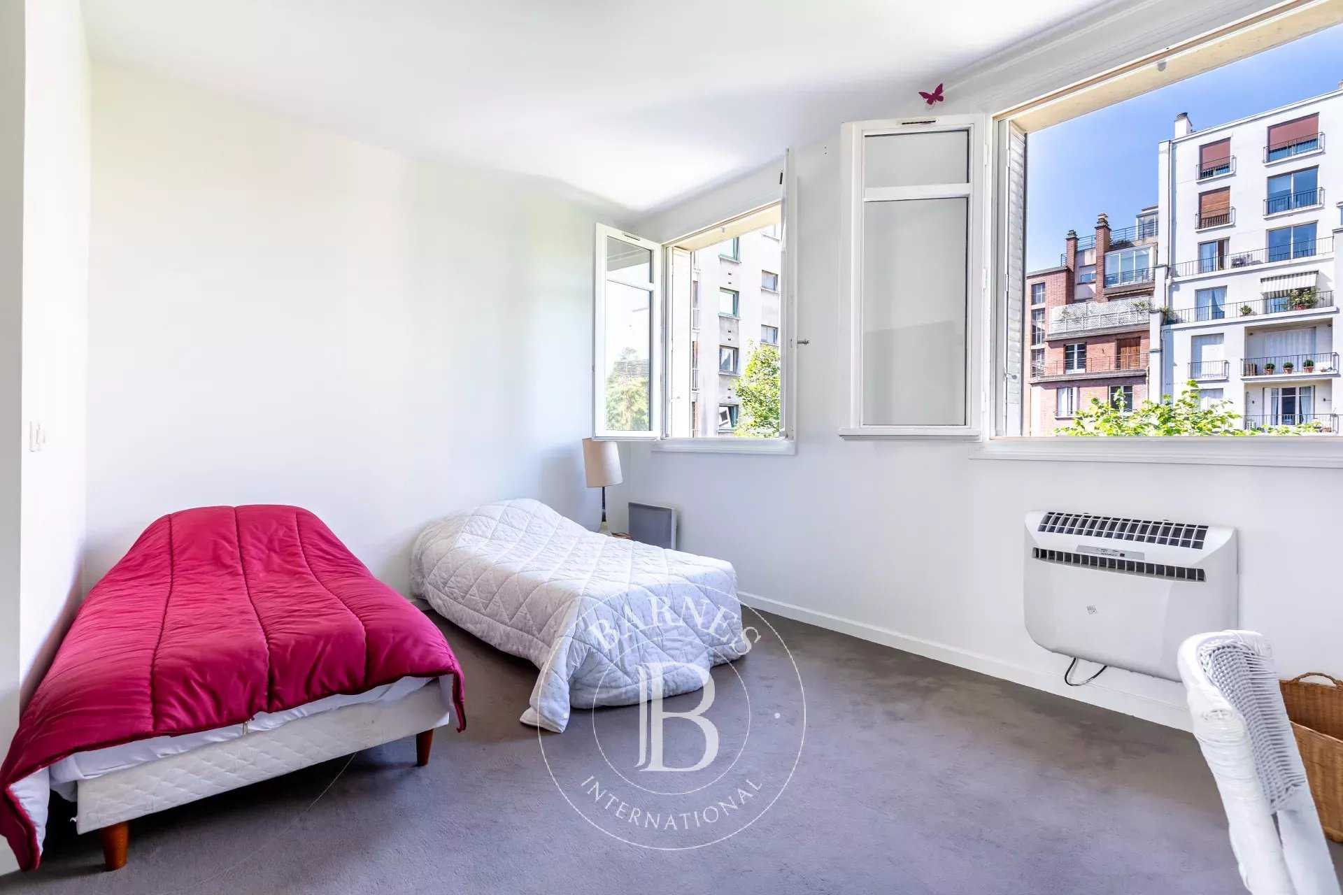Paris  - Apartment 3 Bedrooms