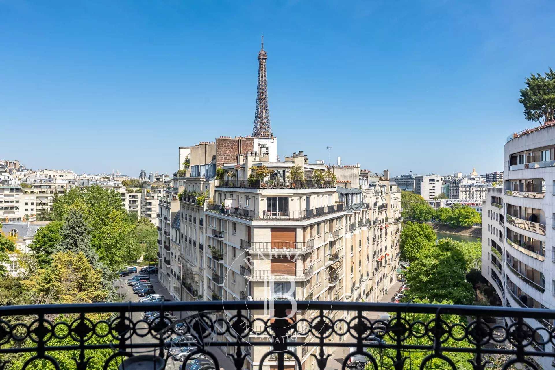 Paris  - Appartement 7 Pi&egrave;ces 4 Chambres