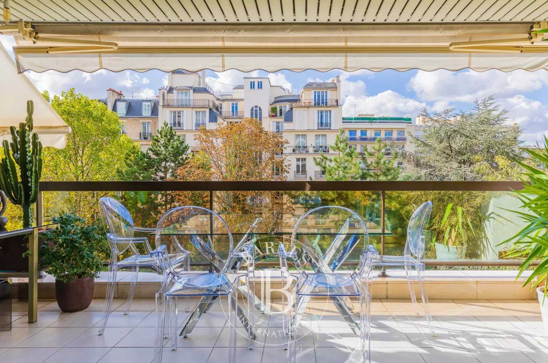 Paris  - Apartment 2 Bedrooms