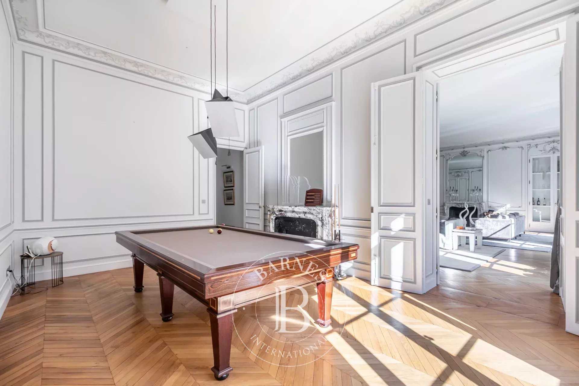 Paris  - Piso 8 Cuartos 4 Habitaciones