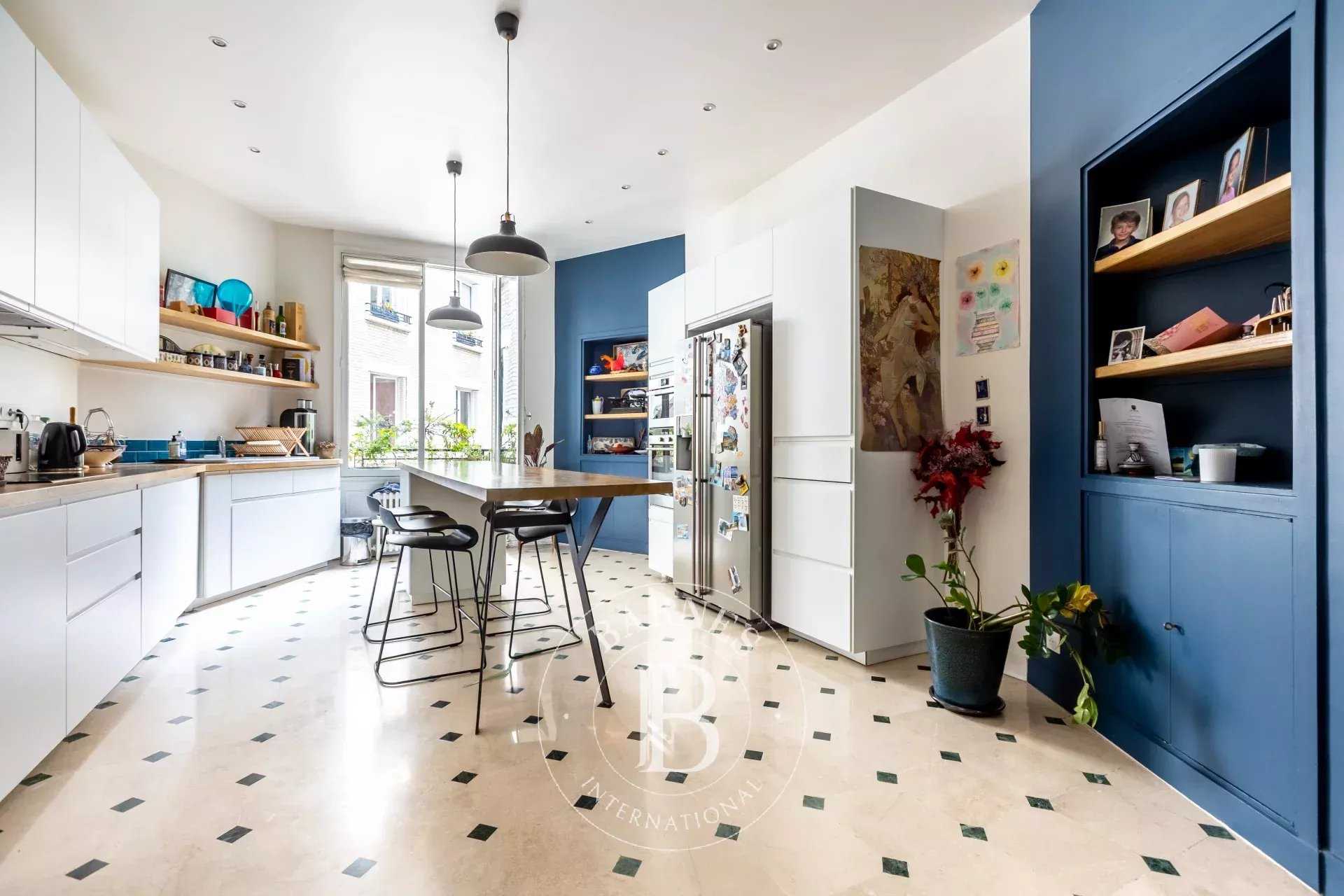 Paris  - Apartment 5 Bedrooms