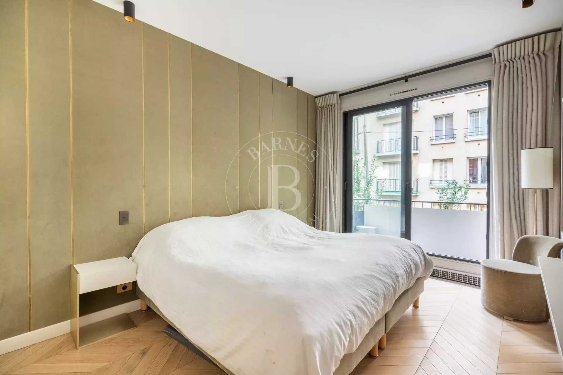 Paris  - Appartement 5 Pièces 3 Chambres