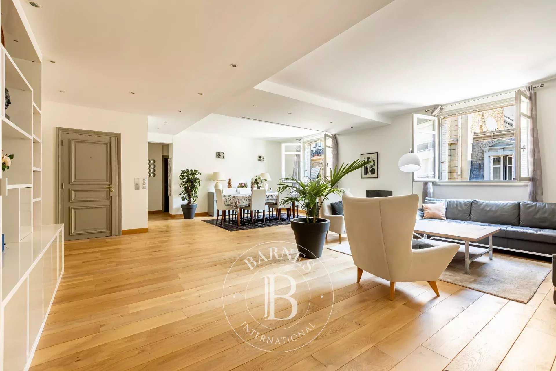 Paris  - Apartment 3 Bedrooms