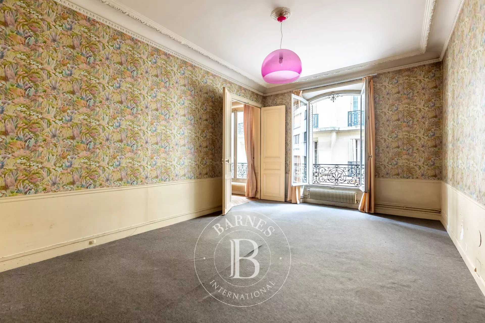 Paris  - Apartment 4 Bedrooms