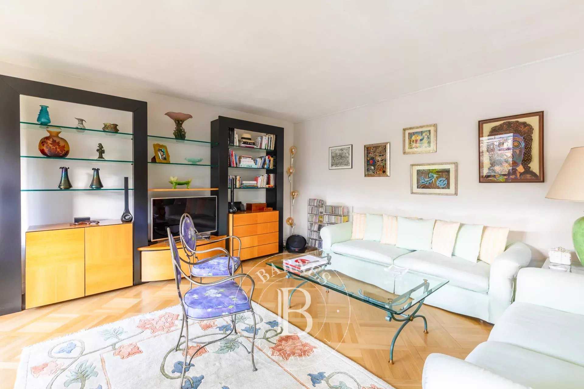 Paris  - Apartment 2 Bedrooms