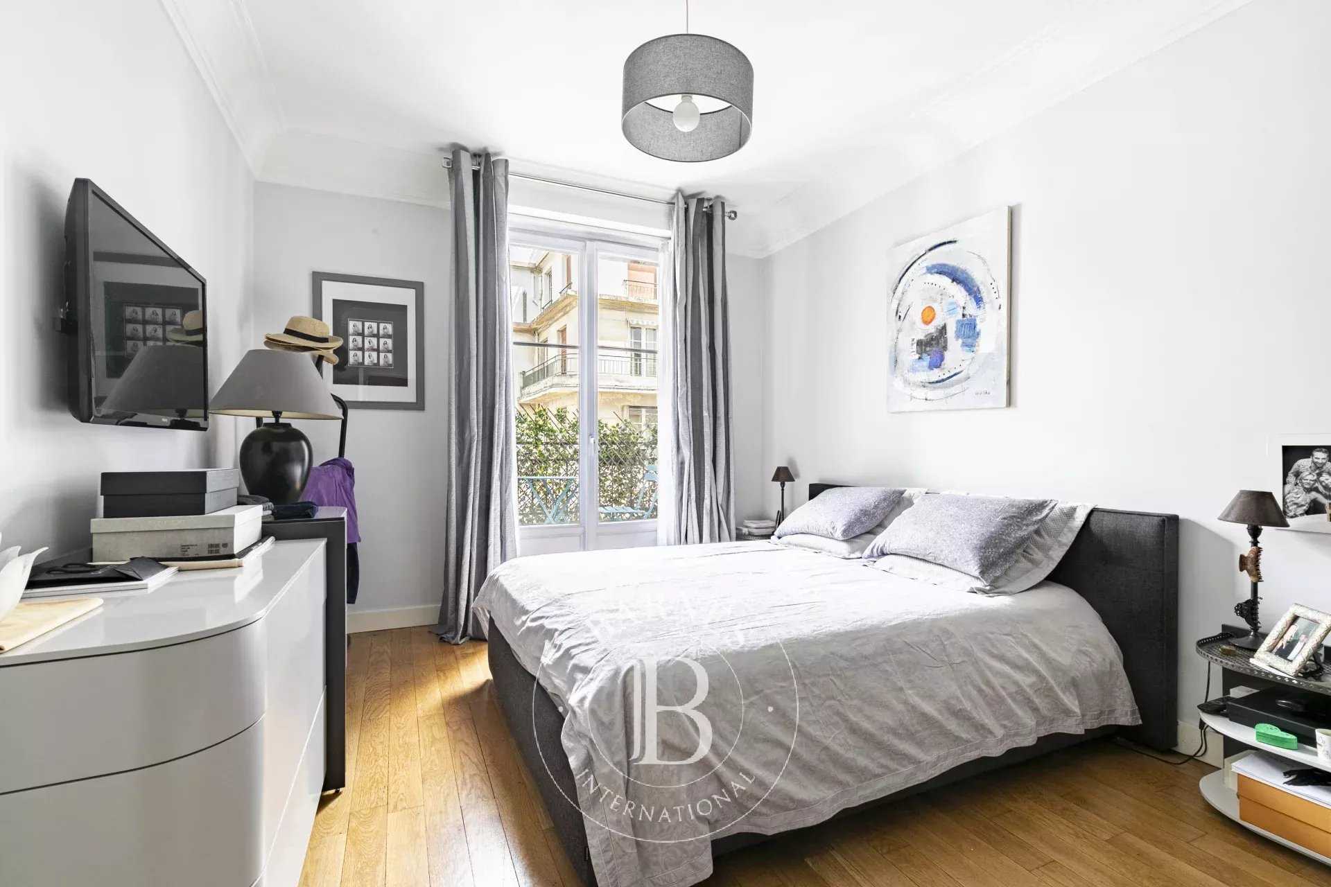 Paris  - Apartment 4 Bedrooms
