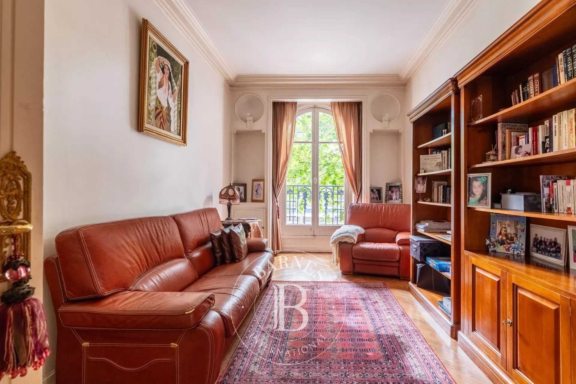 Paris  - Apartment 4 Bedrooms