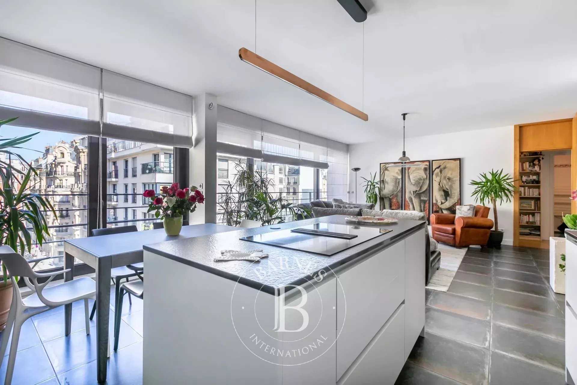 Paris  - Apartment 3 Bedrooms