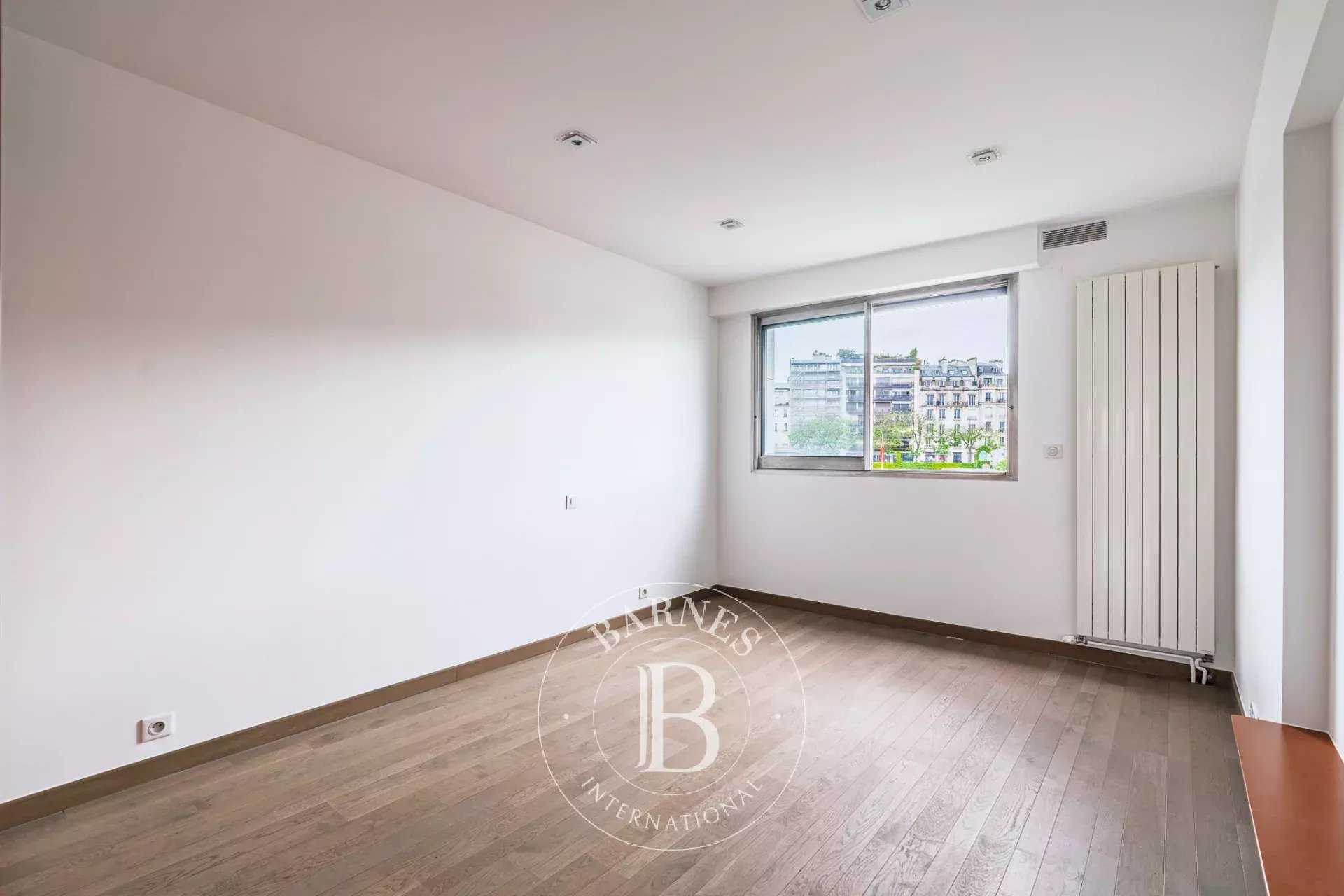 Paris  - Appartement 2 Pi&egrave;ces, 1 Chambre